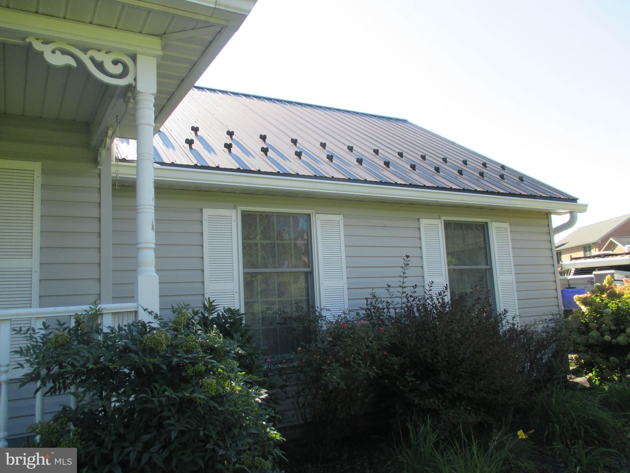 MEADOWS AT GROVE CREEK - Residential