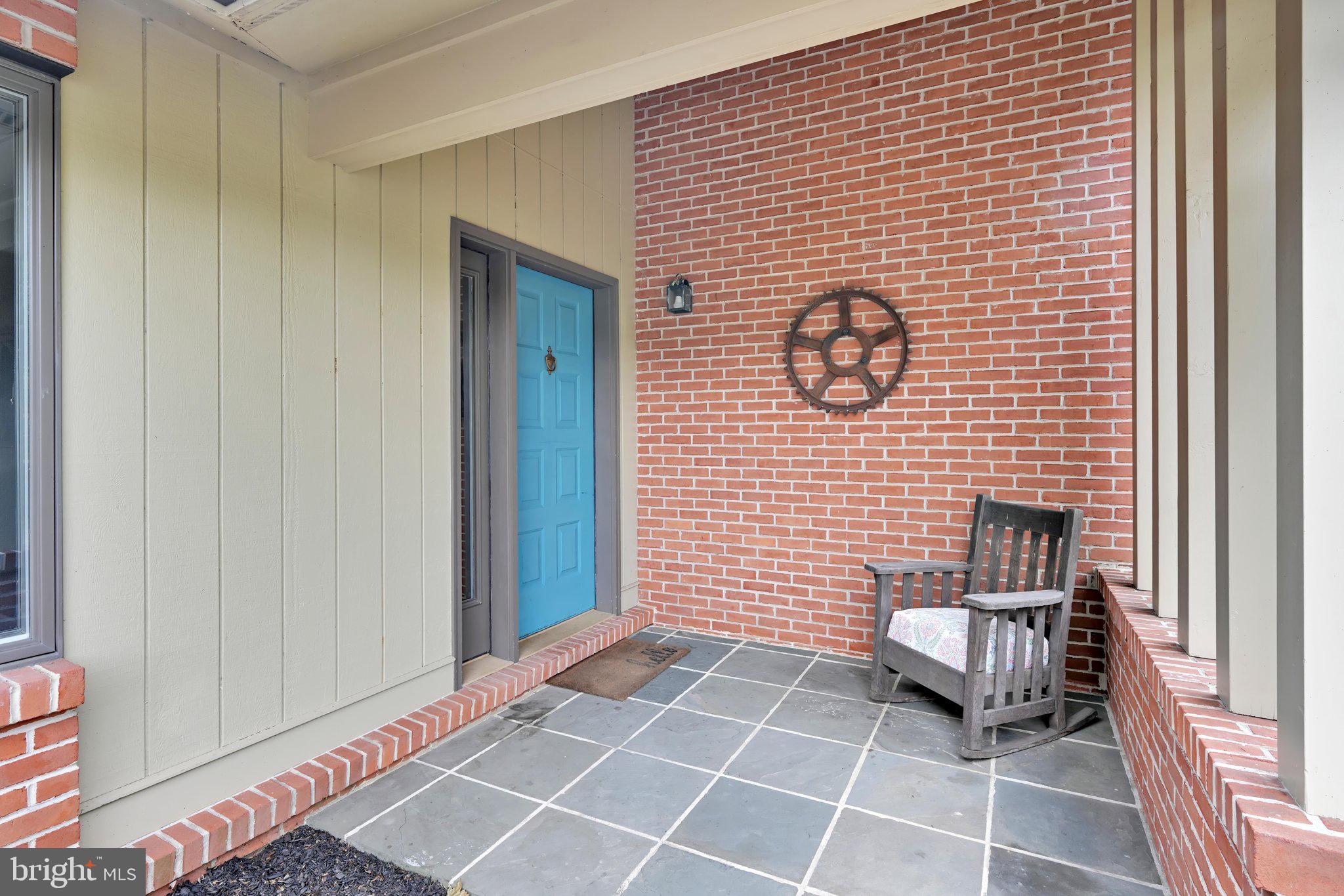 423 HICKORY DRIVE