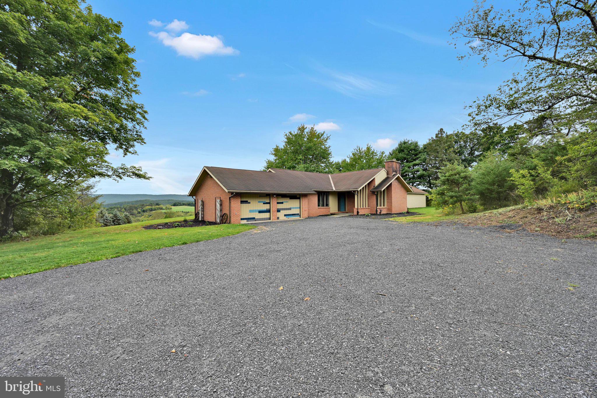 423 HICKORY DRIVE