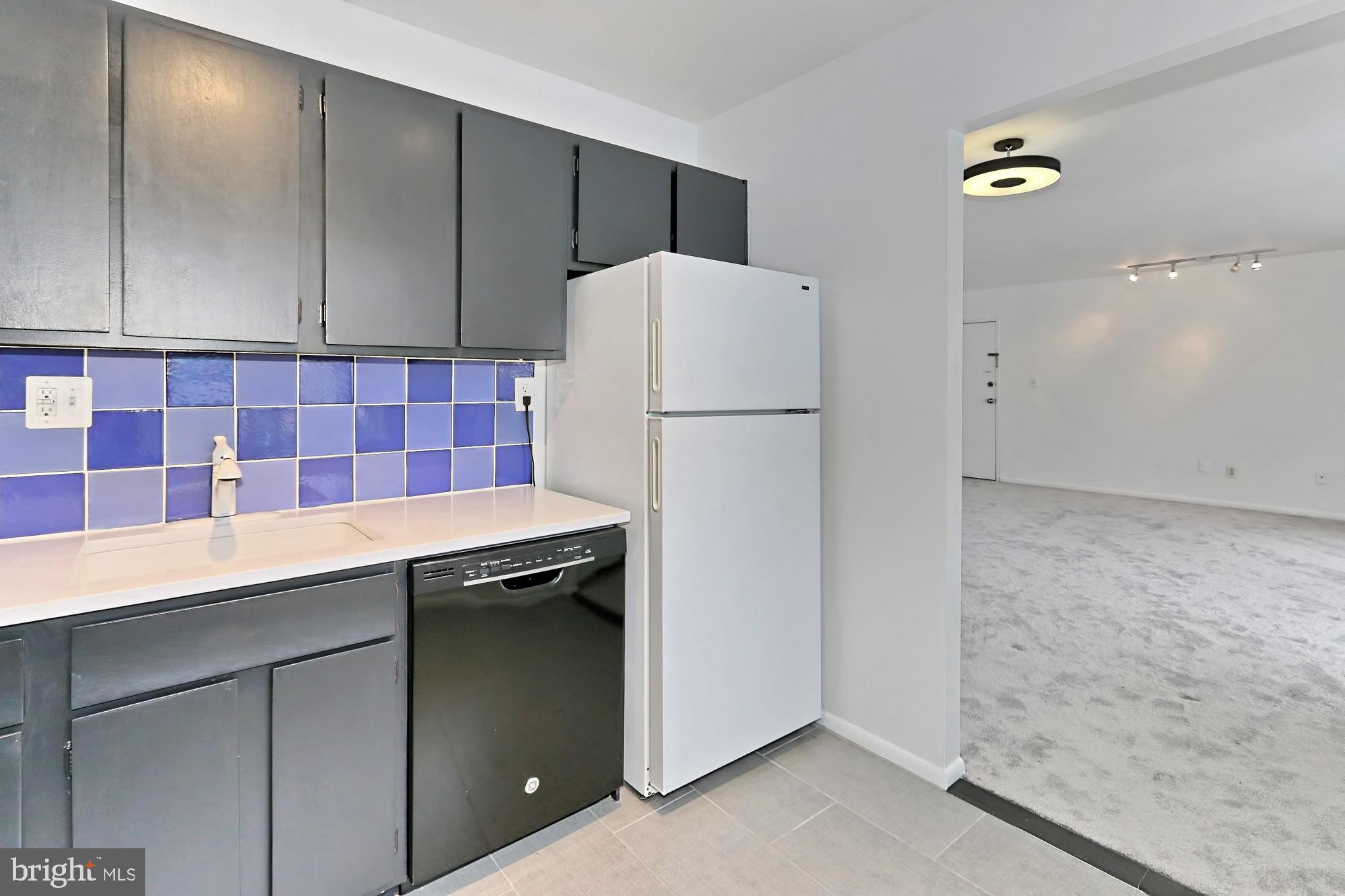 ANNANDALE GARDENS - Residential Lease