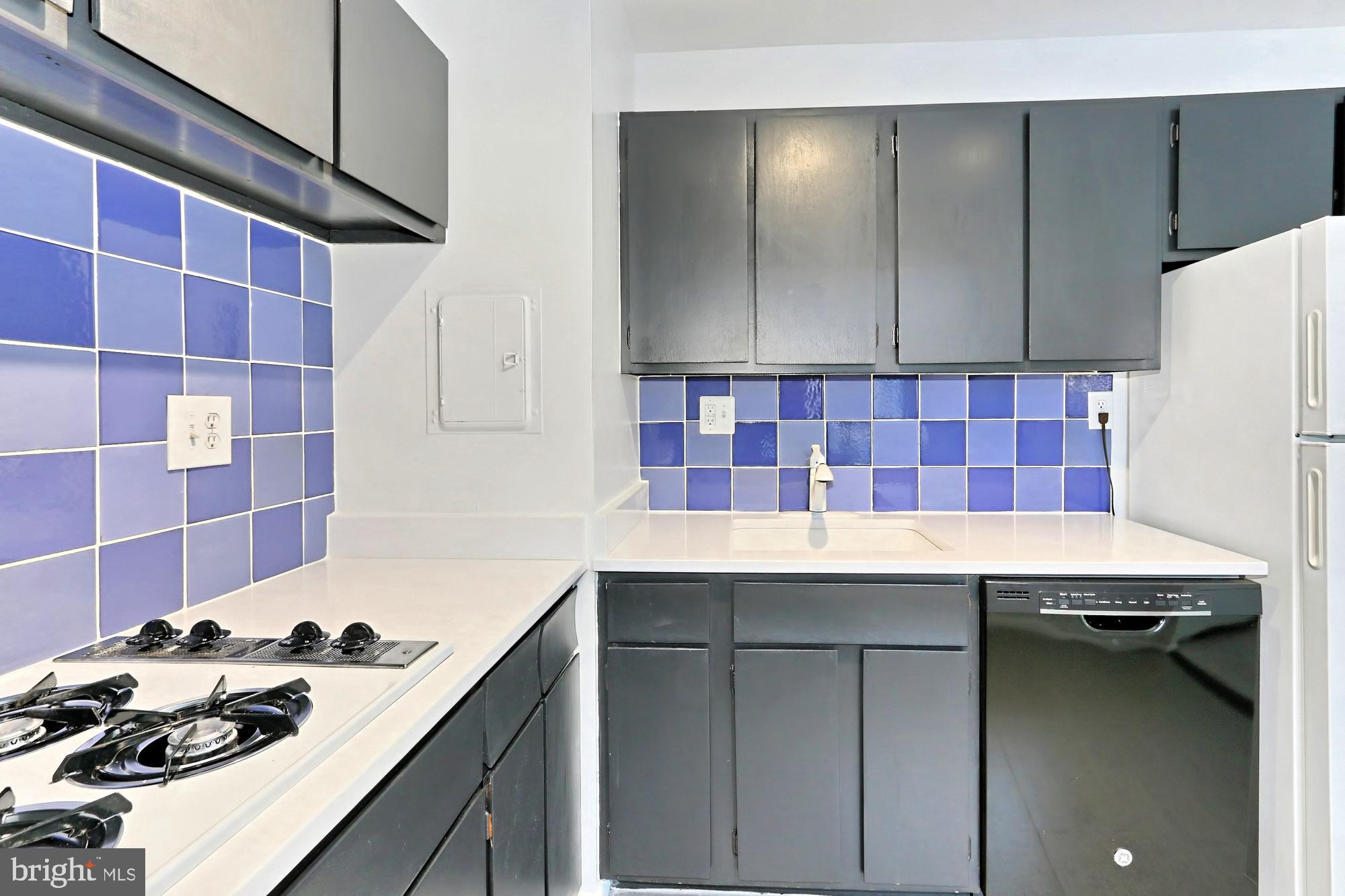 ANNANDALE GARDENS - Residential Lease