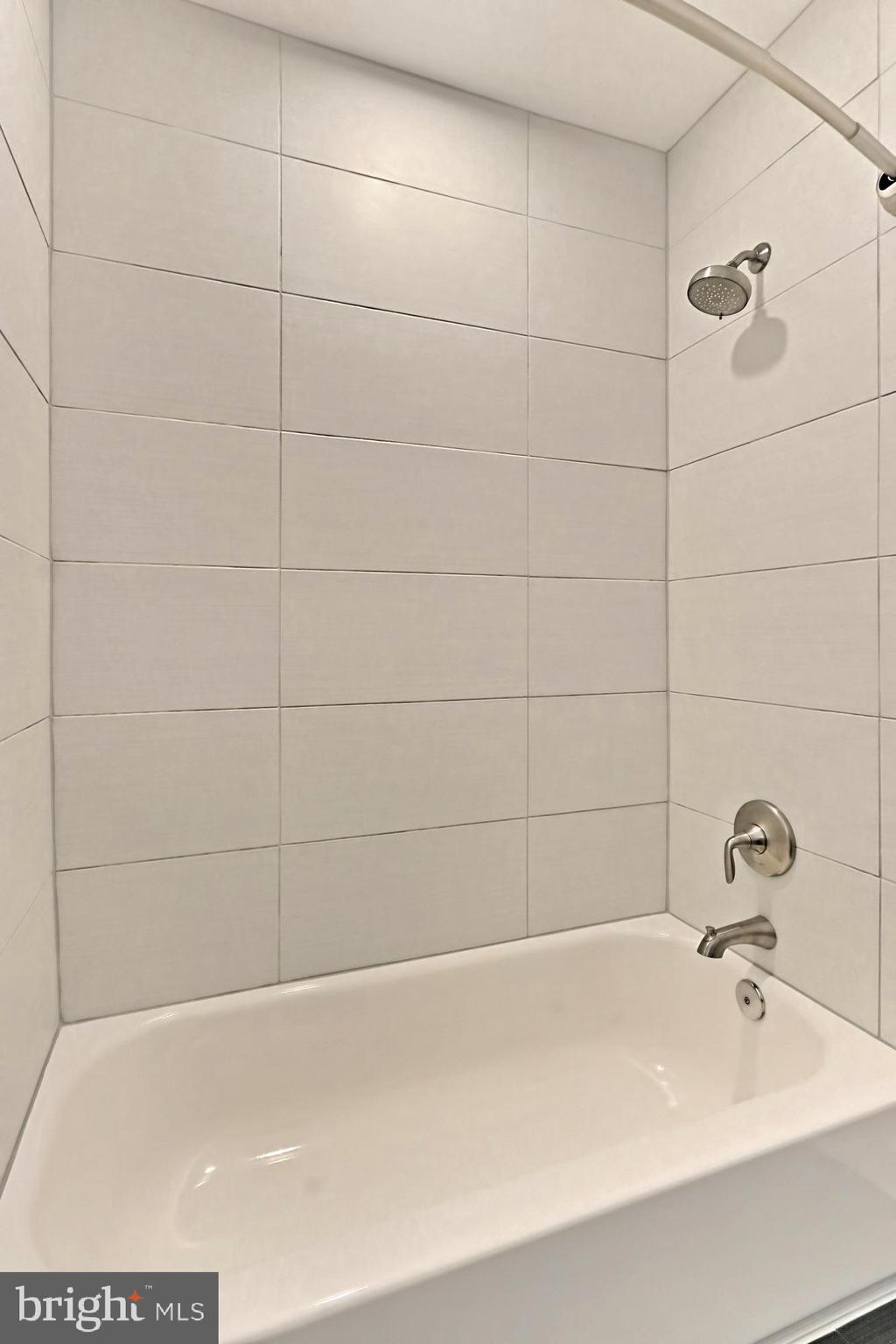 ANNANDALE GARDENS - Residential Lease