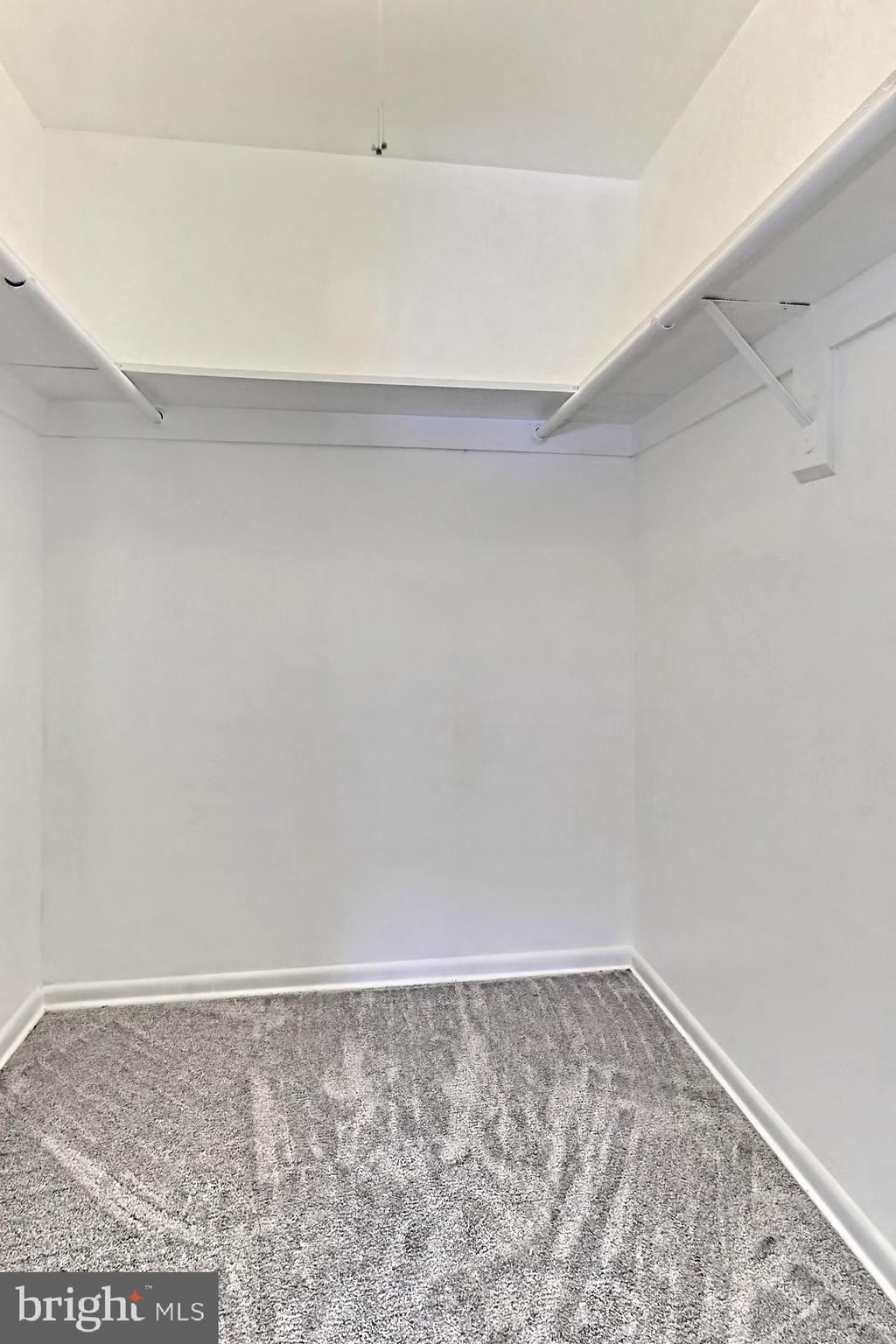 ANNANDALE GARDENS - Residential Lease