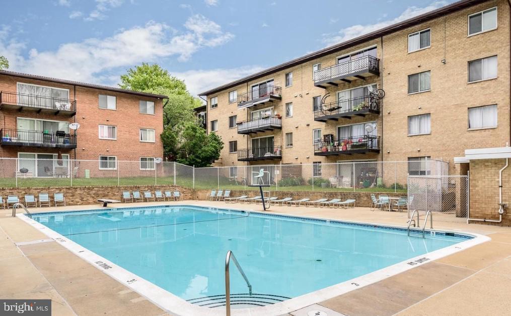 ANNANDALE GARDENS - Residential Lease