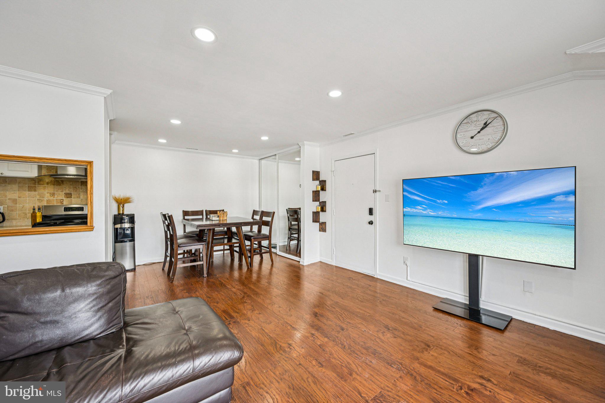 WOOD HOLLOW - Residential