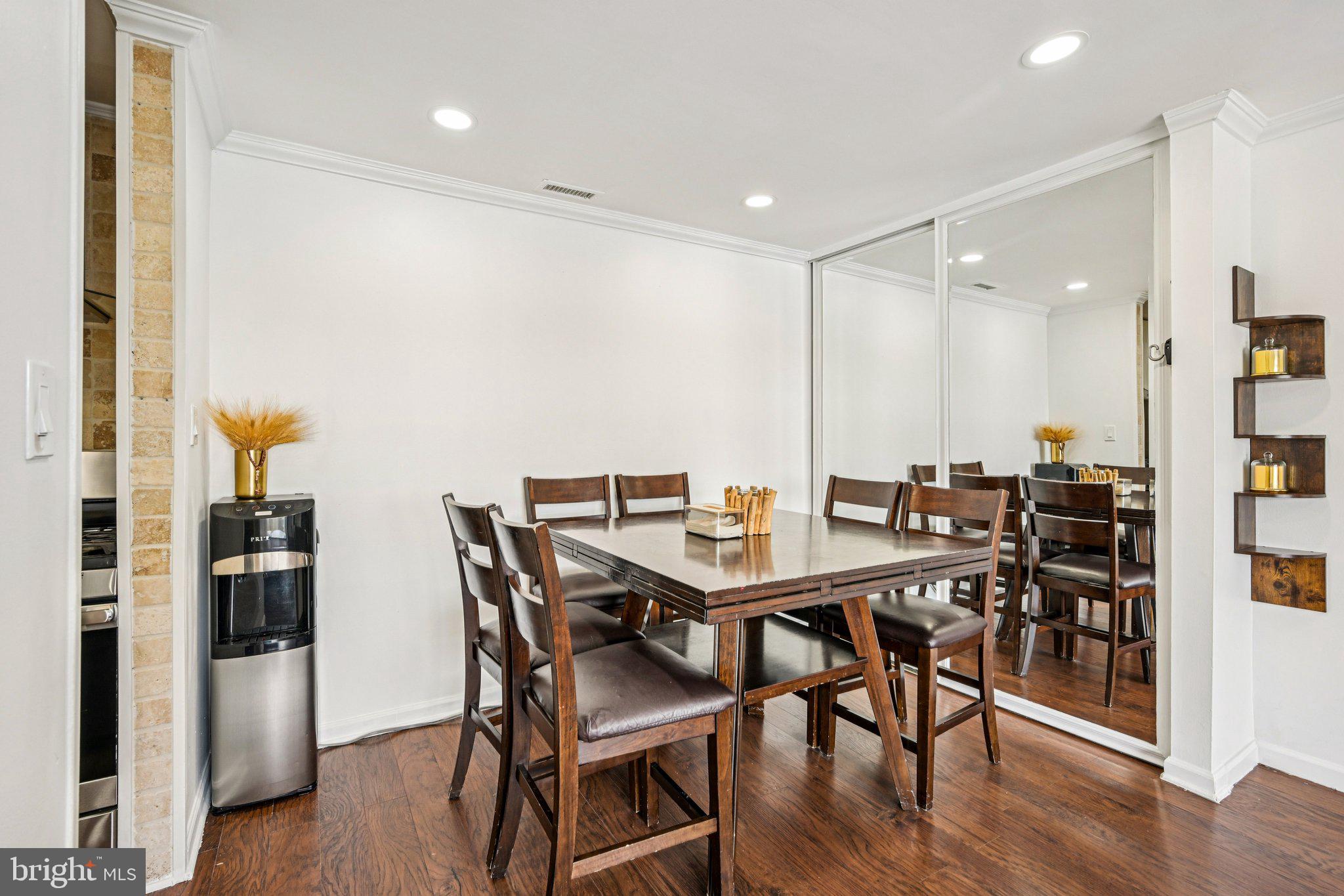 WOOD HOLLOW - Residential