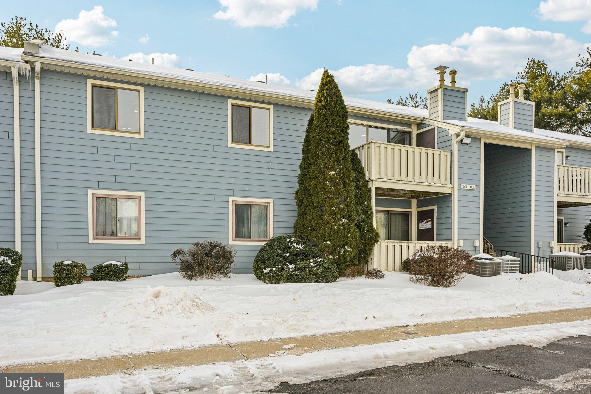 WOOD HOLLOW - Residential