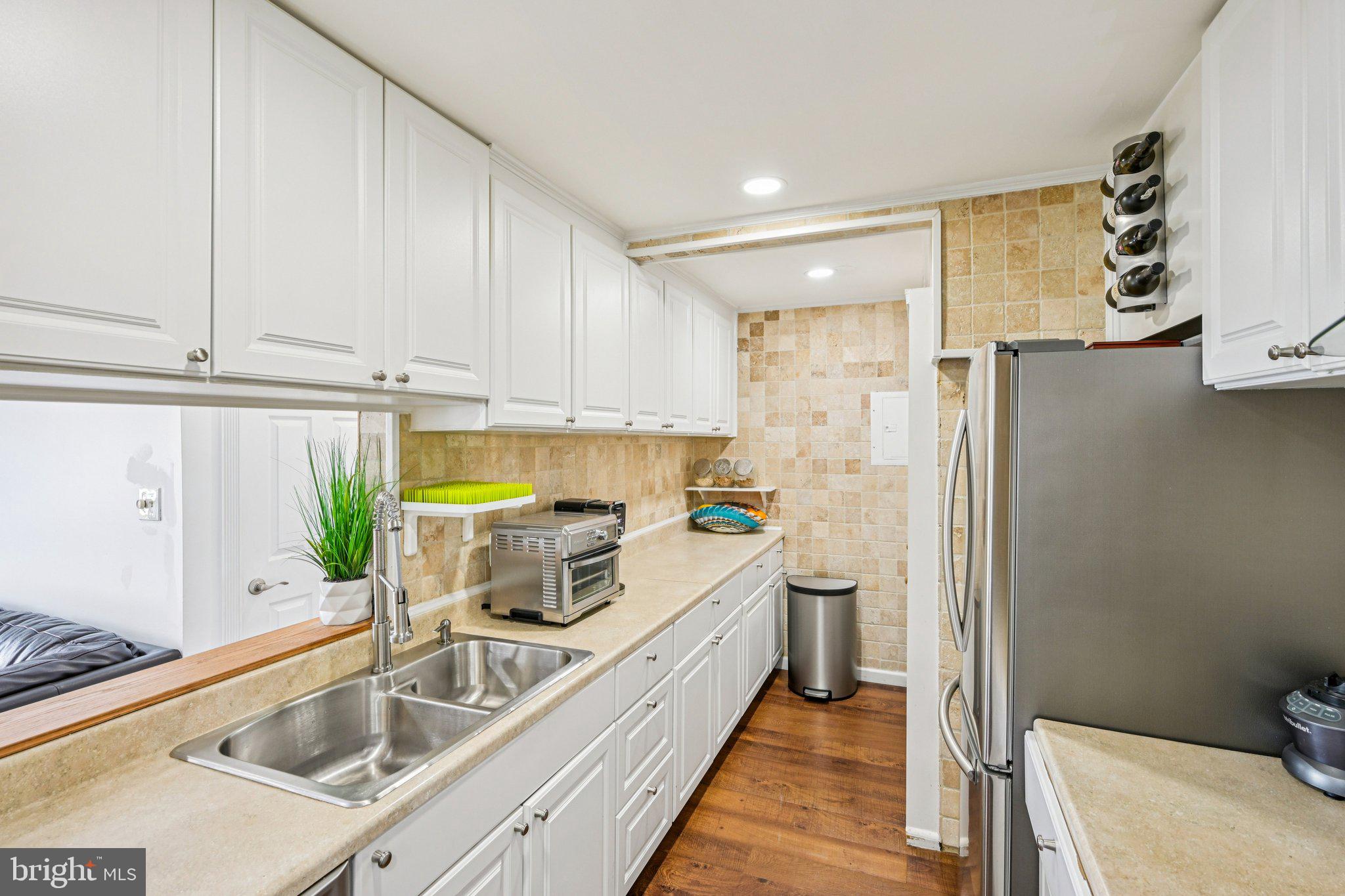 WOOD HOLLOW - Residential