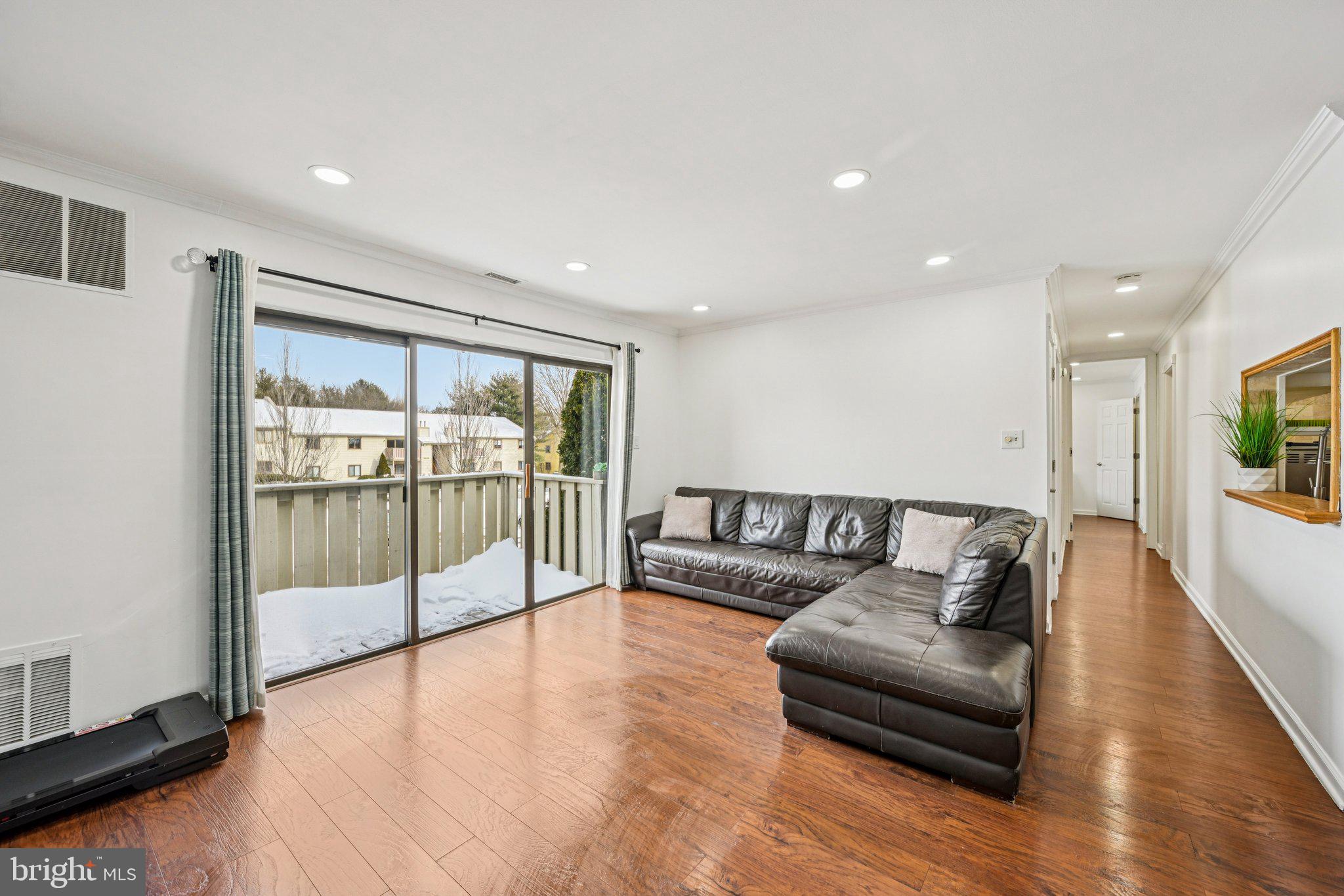 WOOD HOLLOW - Residential