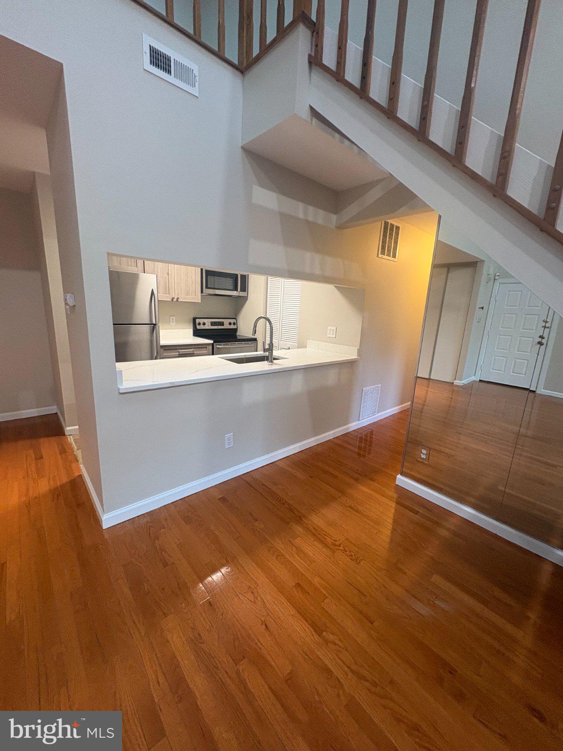 202 THE WOODS CIRCLE