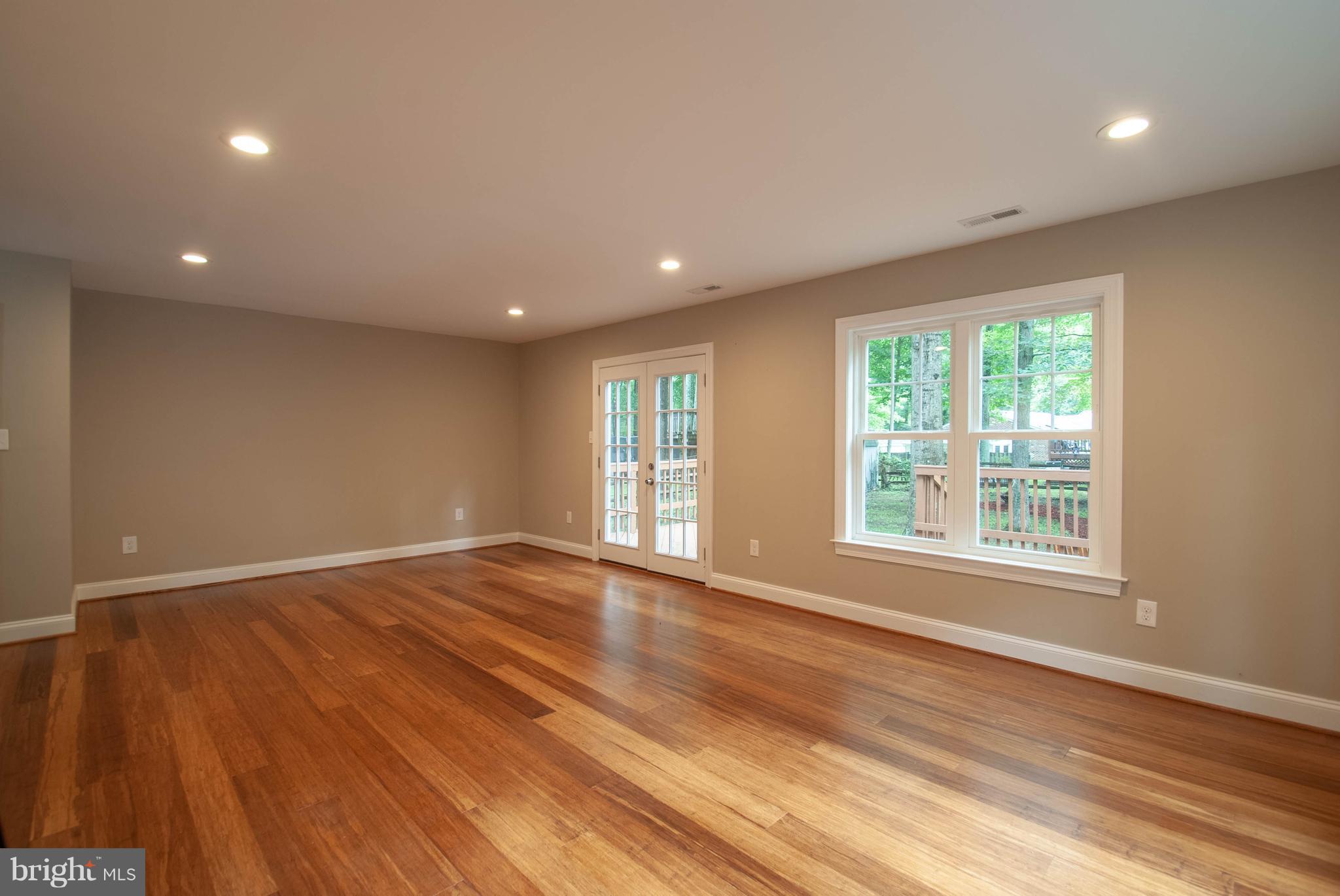 BAY HIGHLANDS - Residential