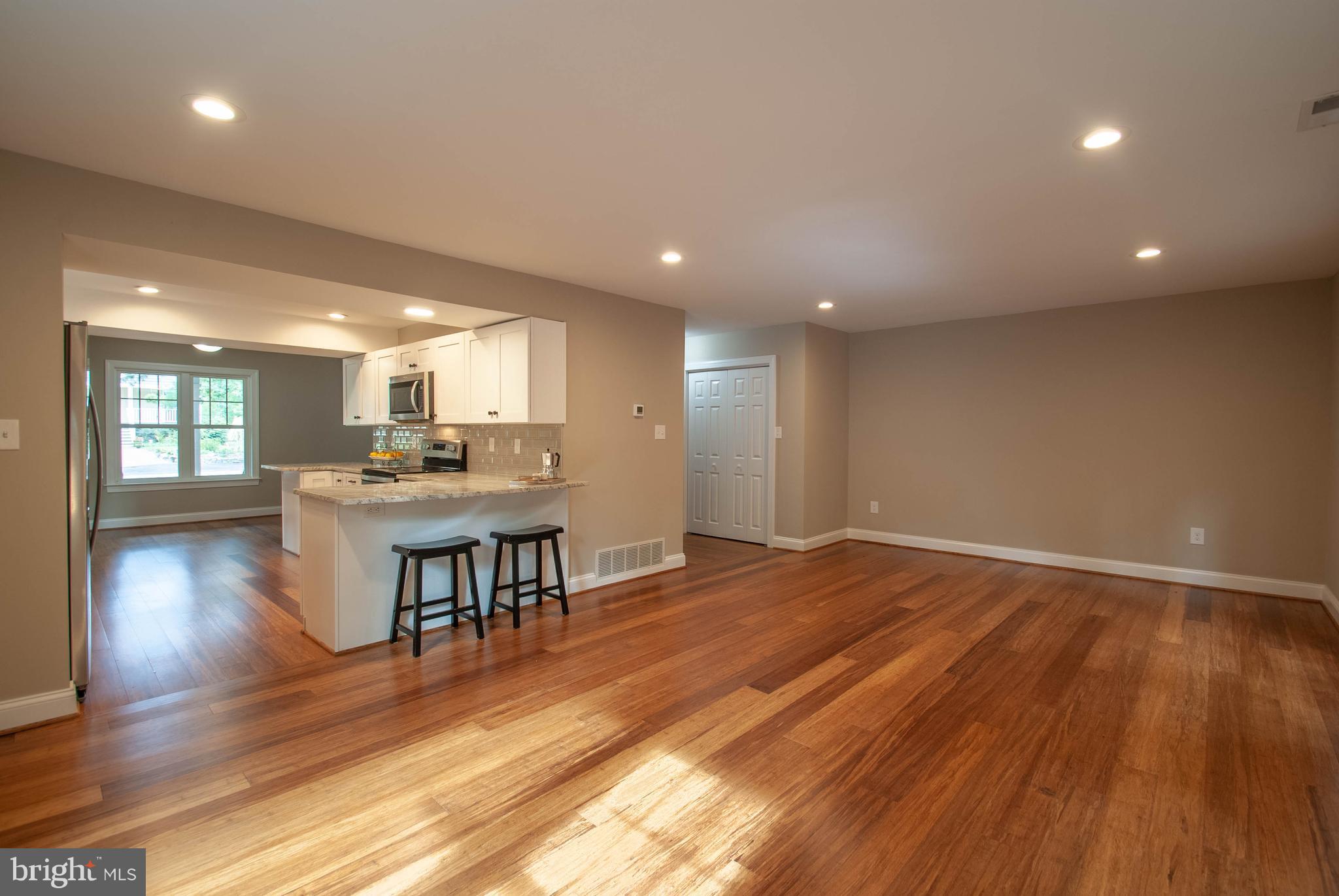 BAY HIGHLANDS - Residential