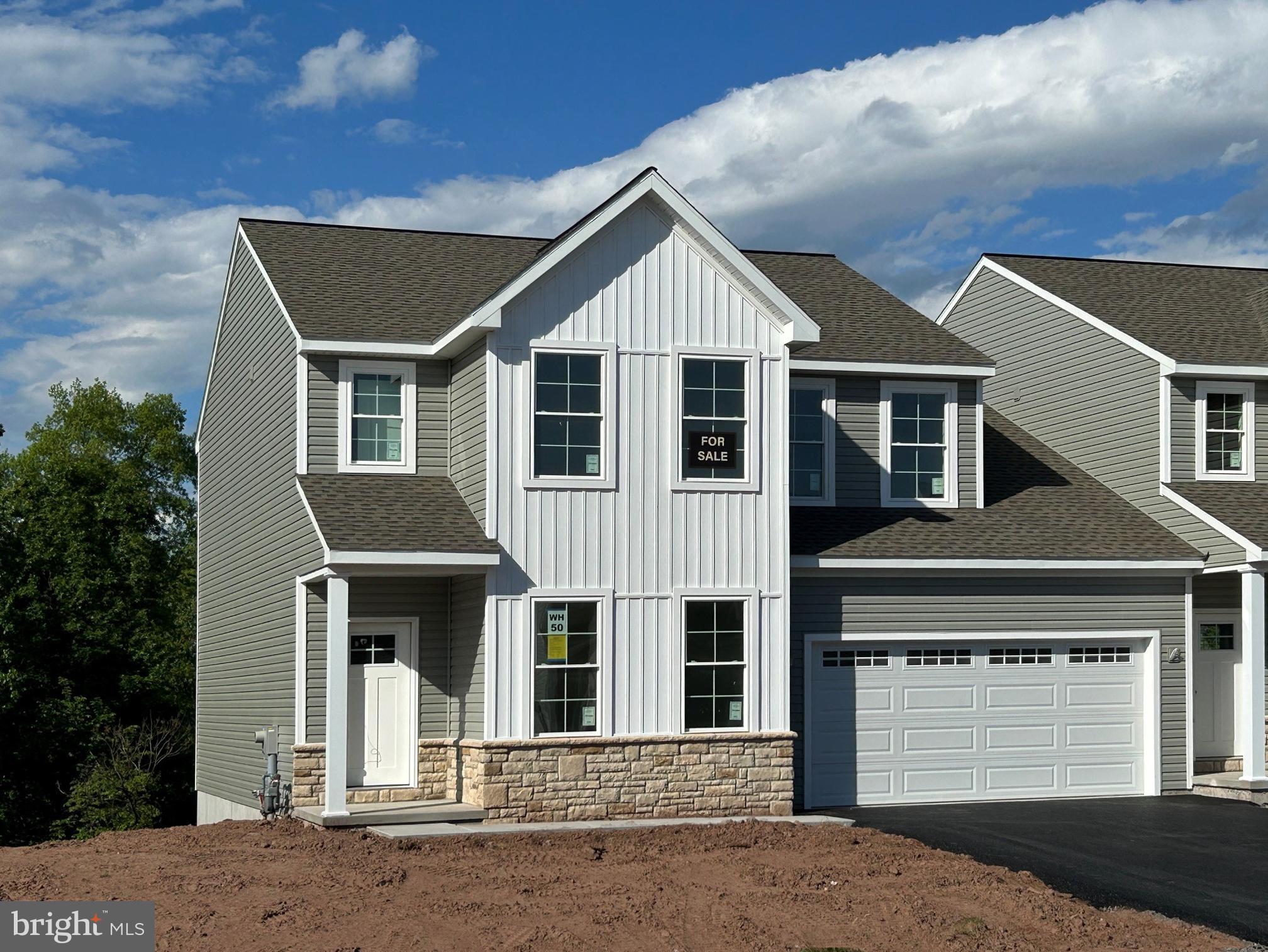 WOODLAND HILLS - Residential