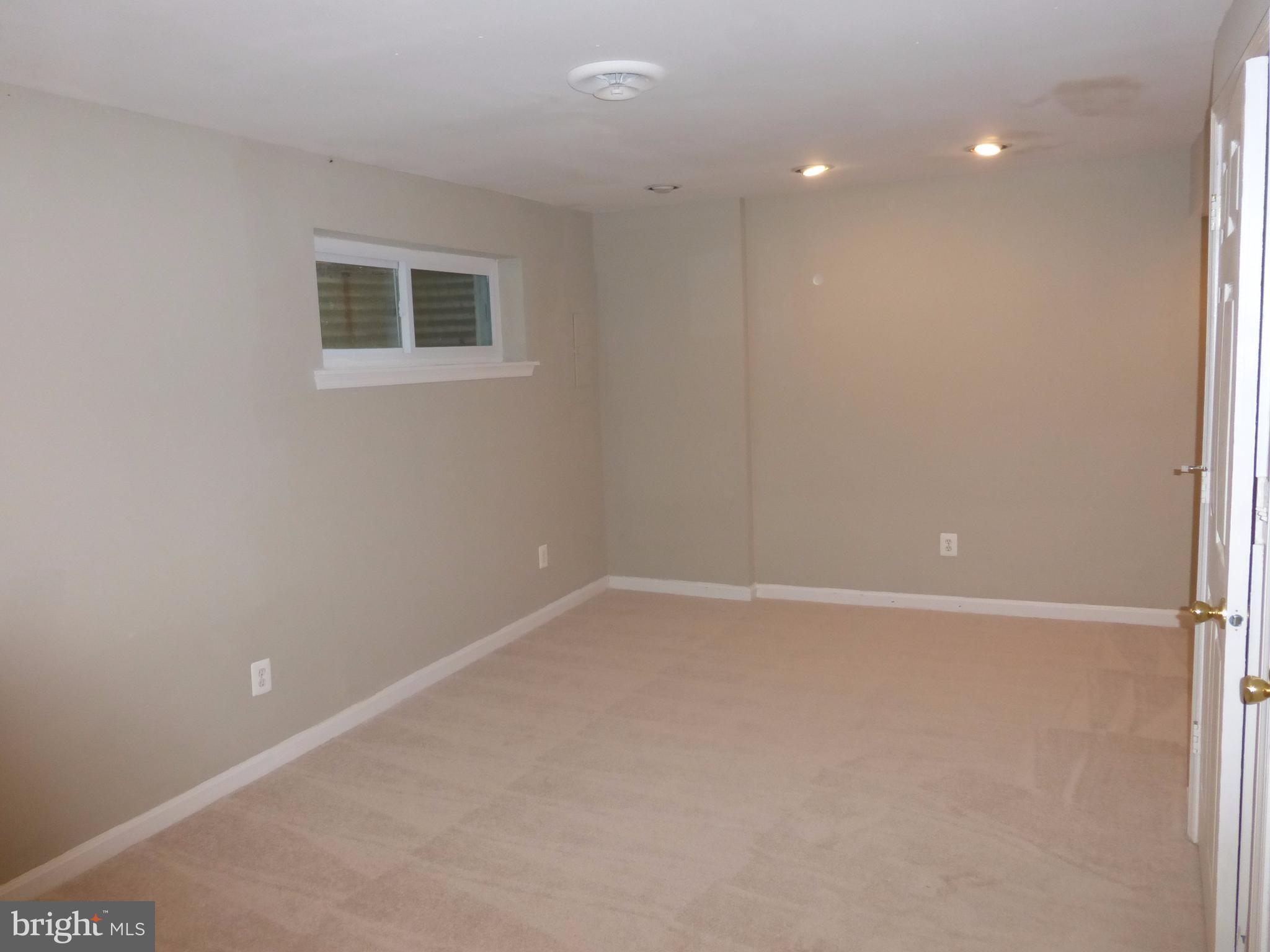 COUNTRYSIDE - Residential