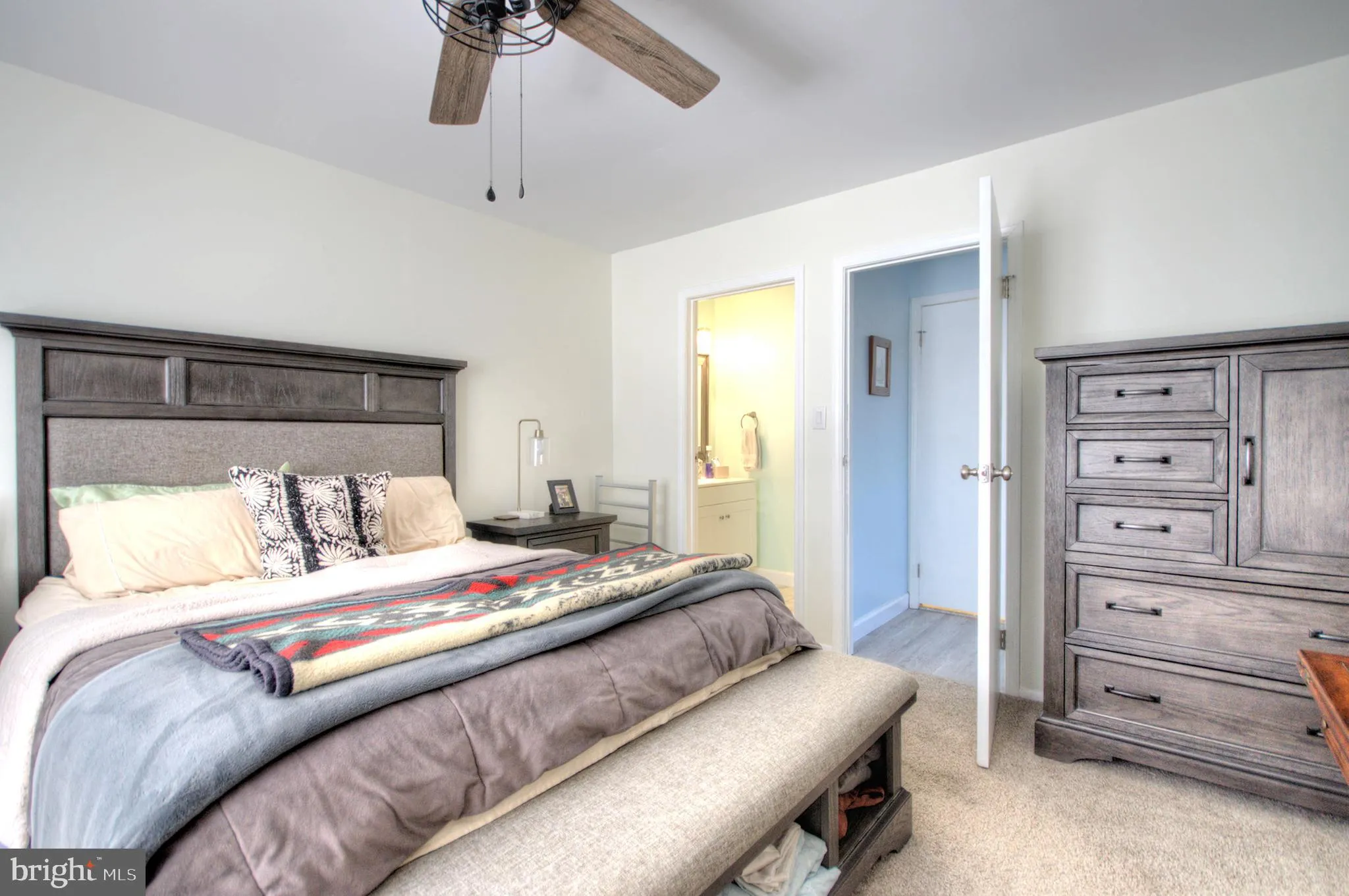 Sewell, New Jersey 08080, United States, 2 Bedrooms Bedrooms, ,2 BathroomsBathrooms,Residential,Pending,2492