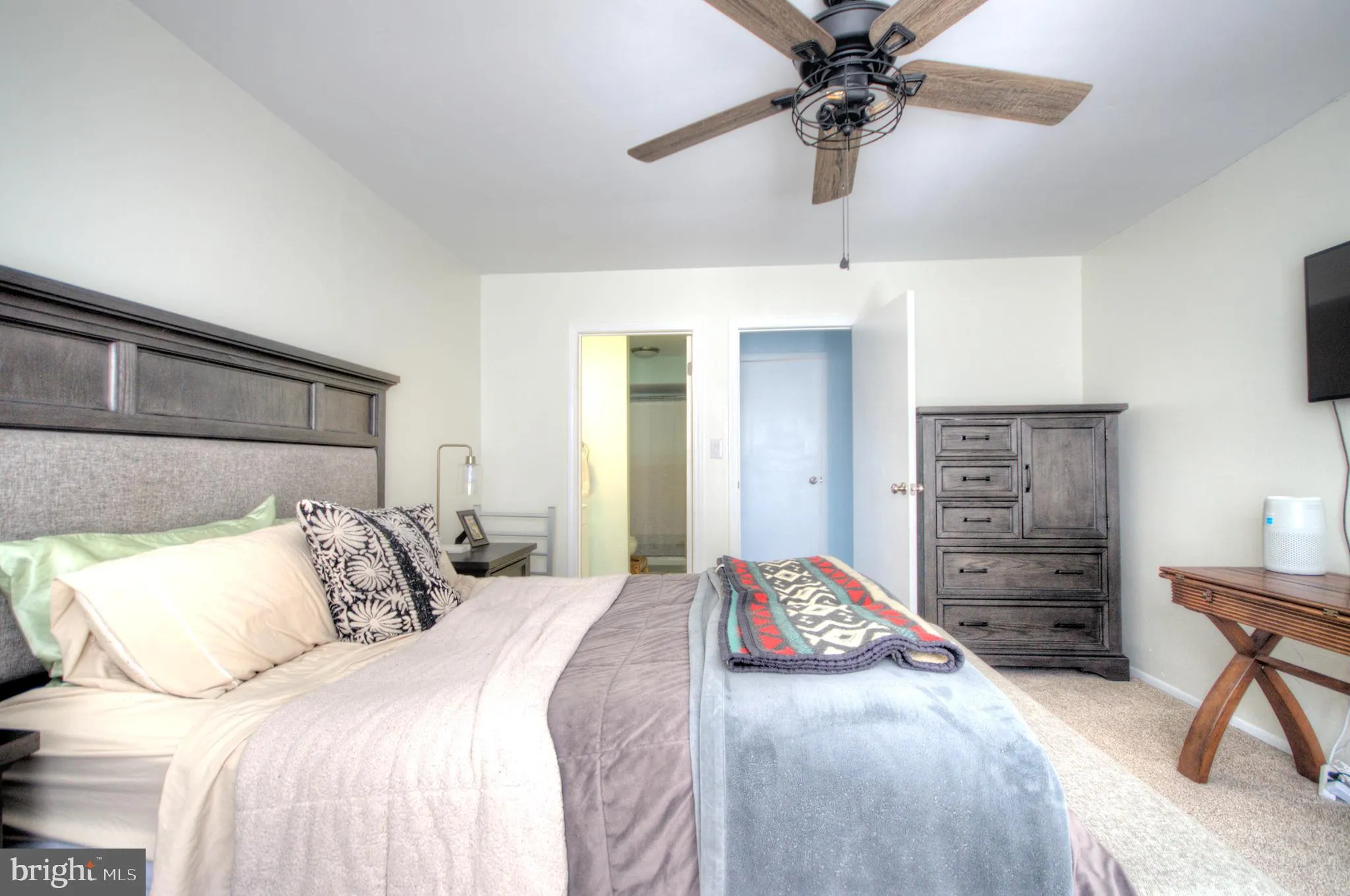 Sewell, New Jersey 08080, United States, 2 Bedrooms Bedrooms, ,2 BathroomsBathrooms,Residential,Pending,2492