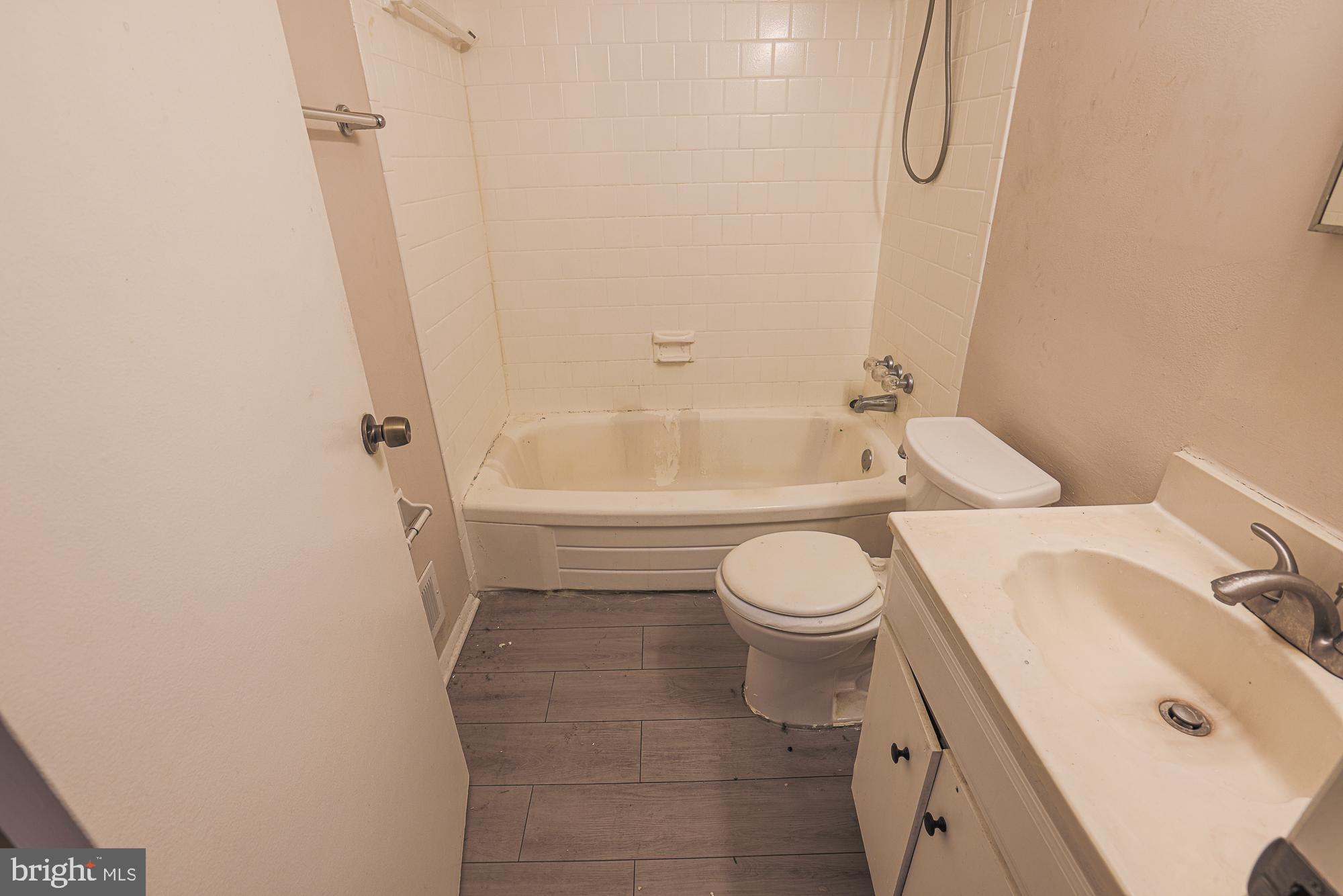 CHARTLEY - Residential