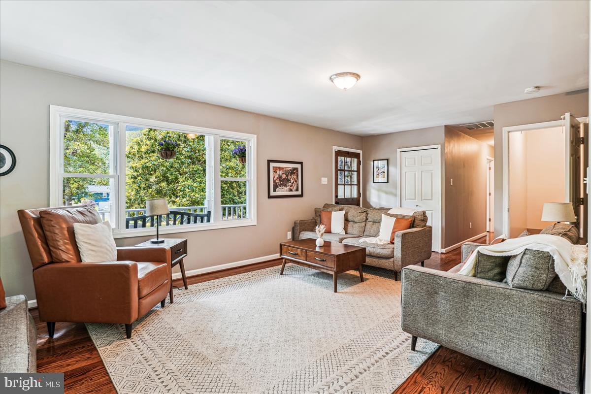 3450 LAUREL DRIVE