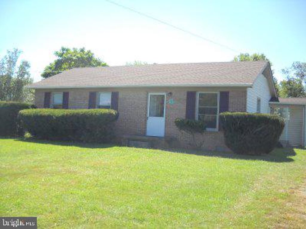 Photo of 116 Greenwood Avenue, WINCHESTER, VA 22602 (MLS # VAFV2036954)