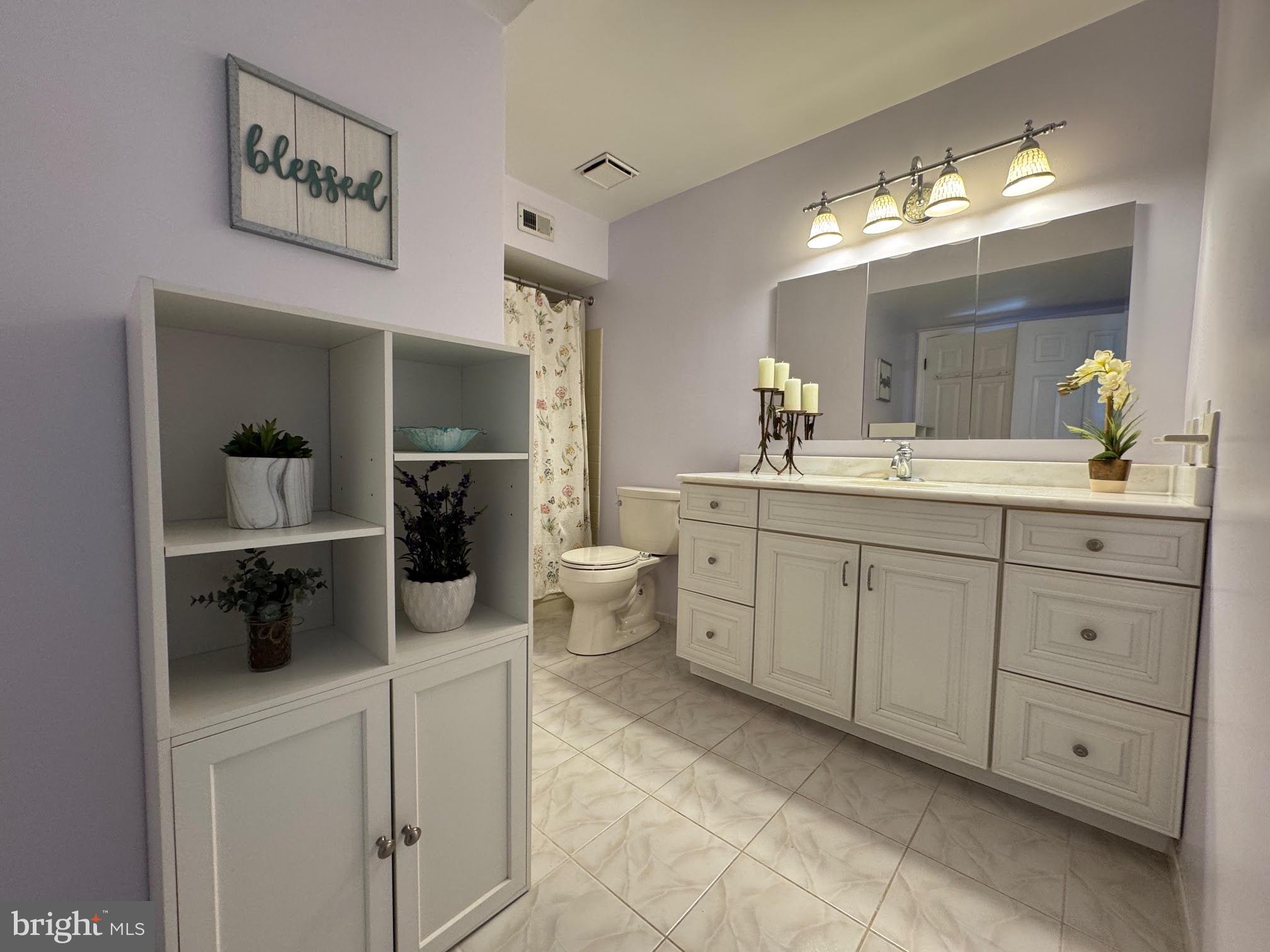 SUMMIT TRACE - Residential