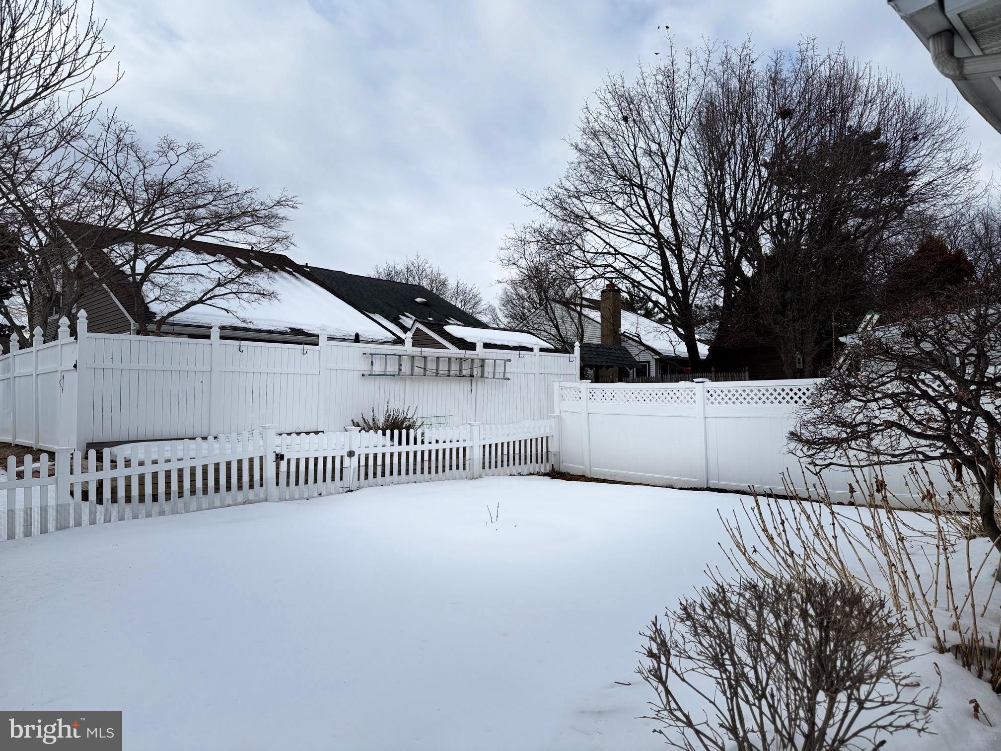 SUMMIT TRACE - Residential