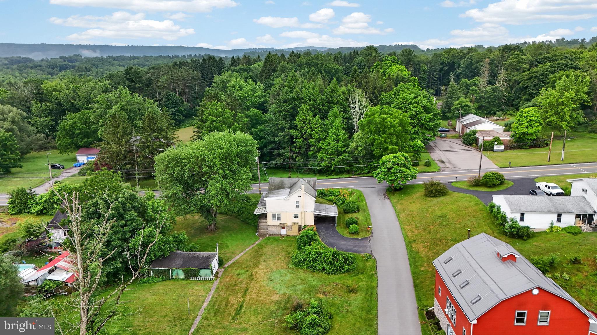 862 BARNESVILLE DRIVE