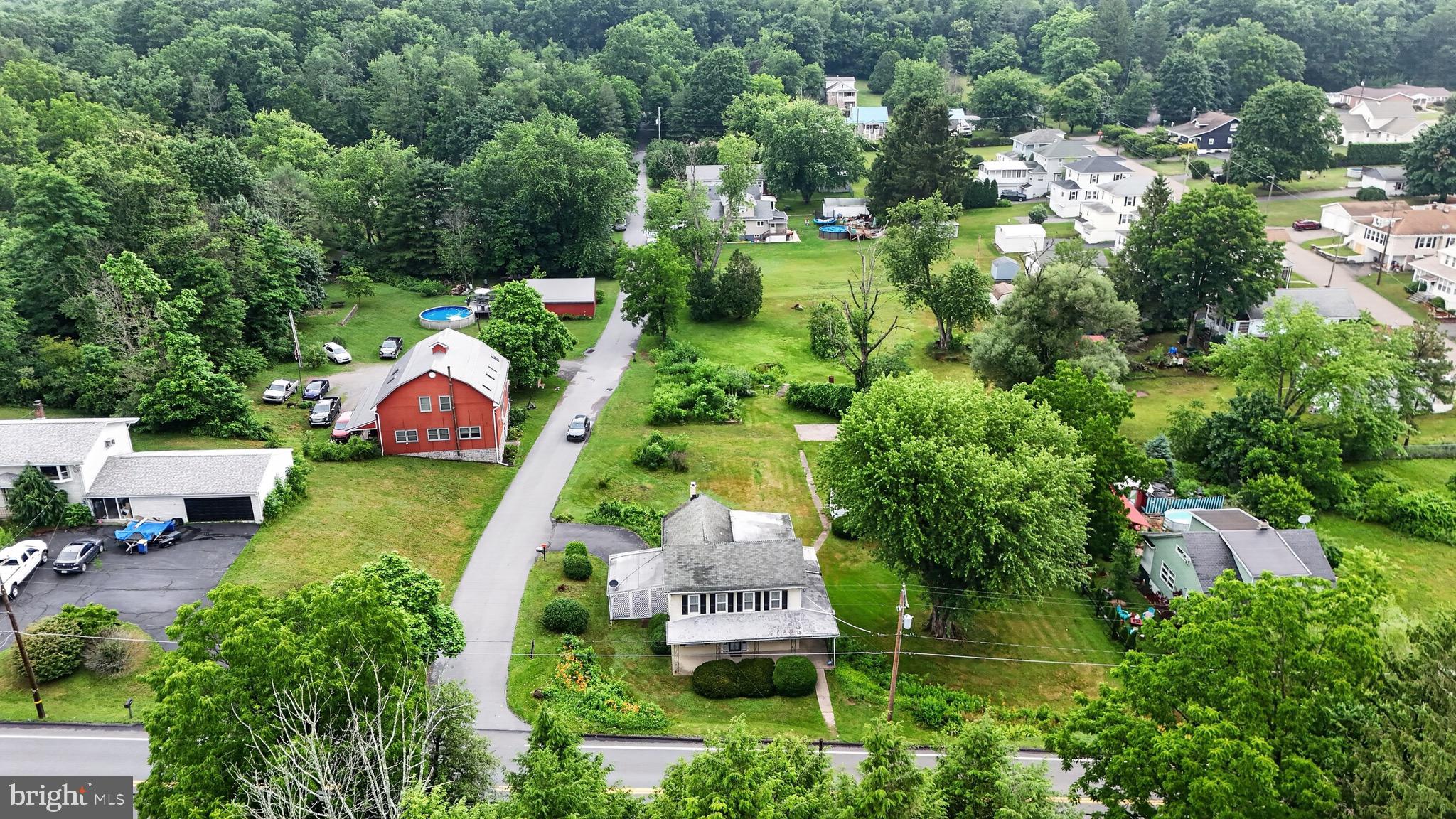 862 BARNESVILLE DRIVE