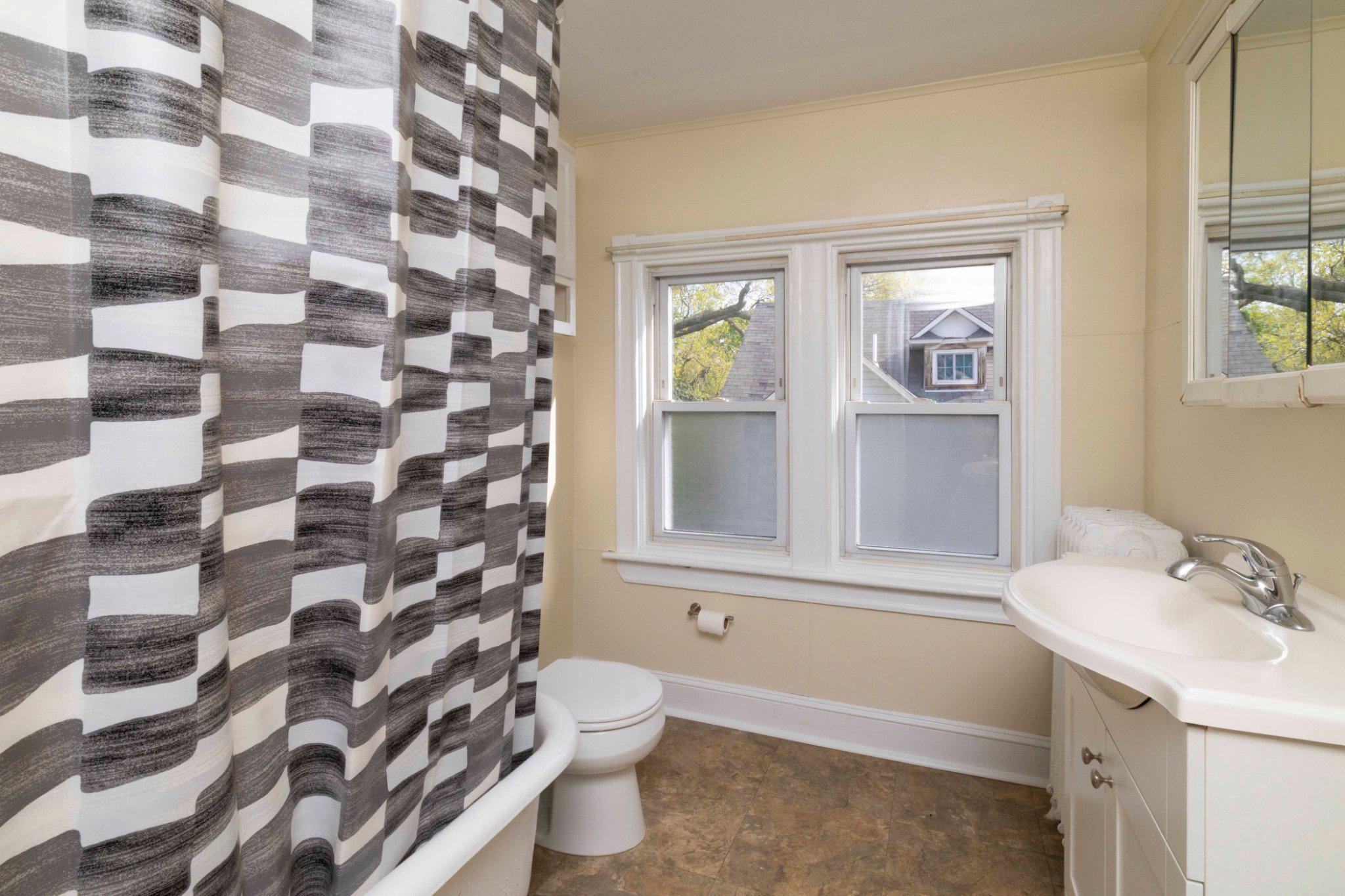 GLENSIDE - Residential Income