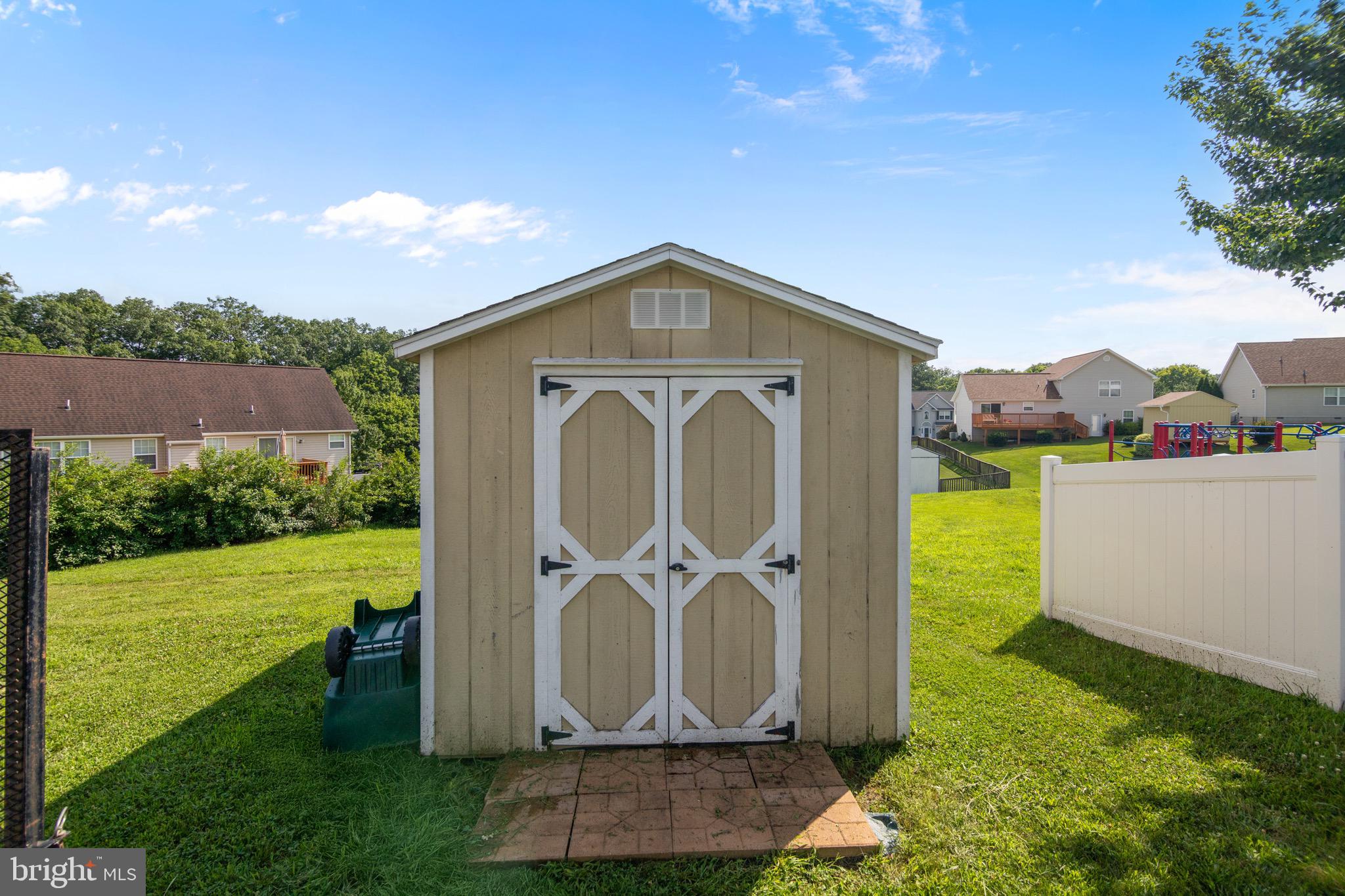 MILLS FARM - Residential