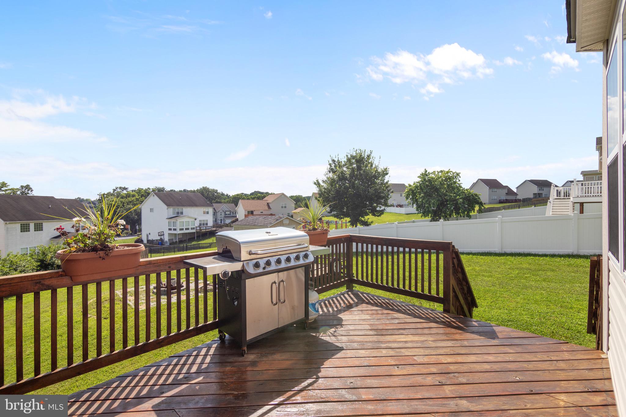 MILLS FARM - Residential