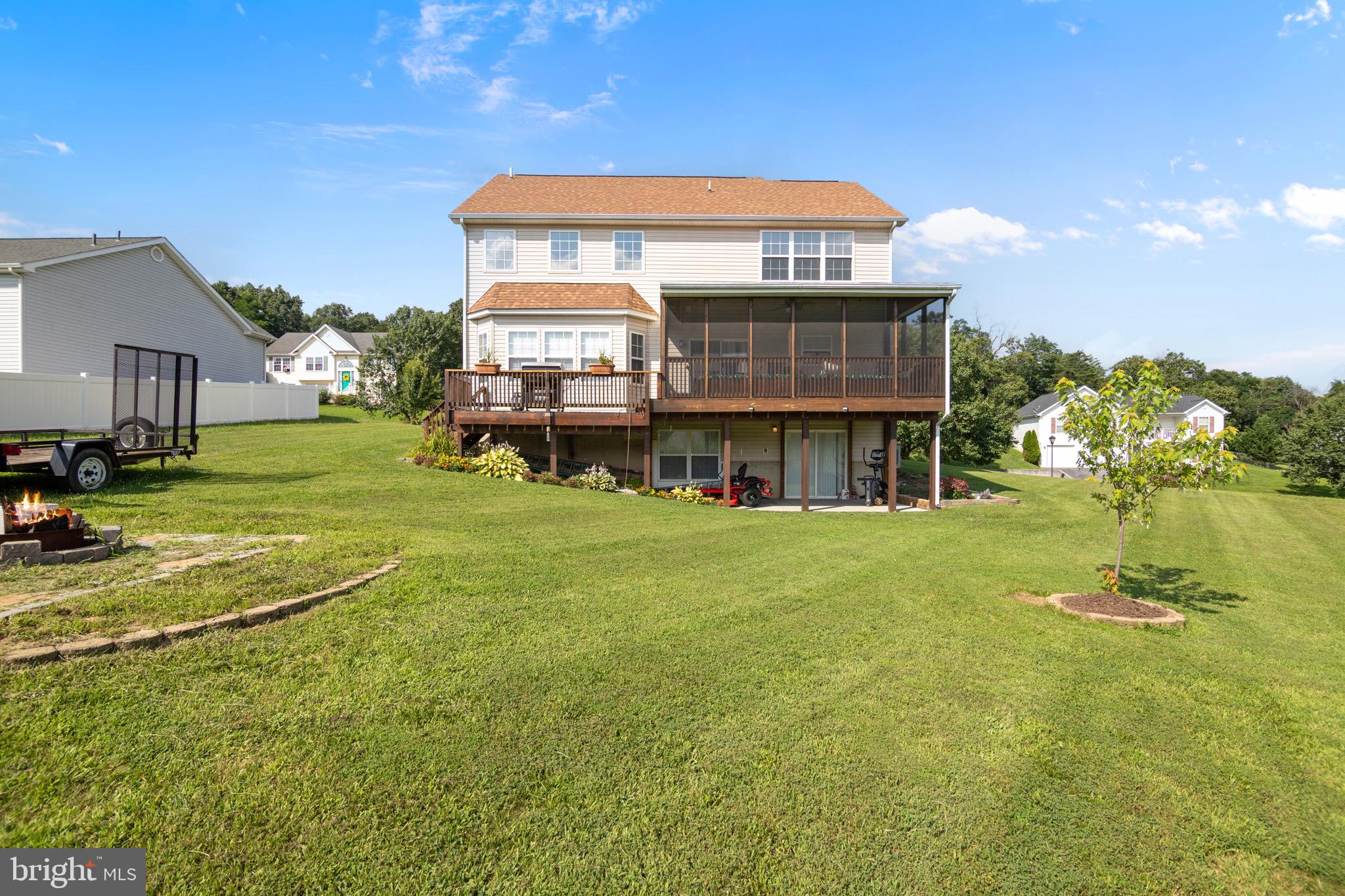 MILLS FARM - Residential