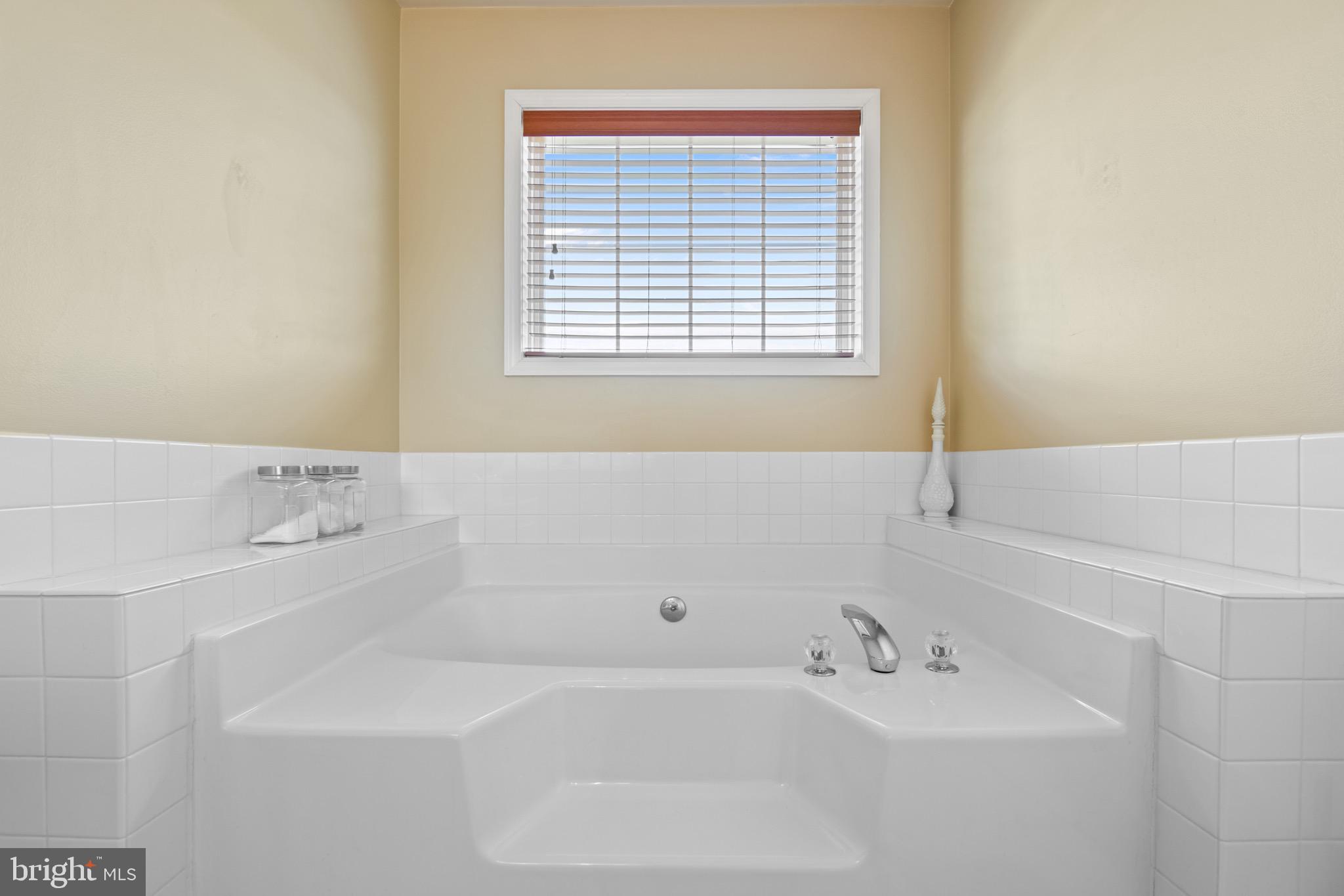 MILLS FARM - Residential