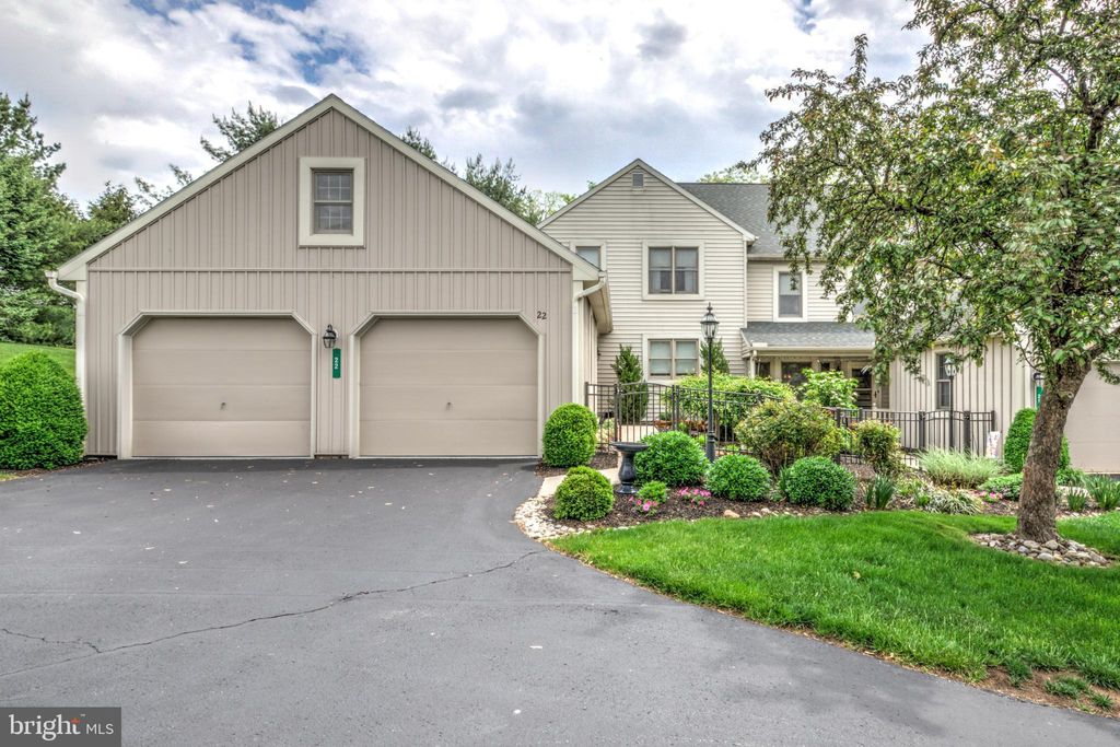 Photo of 22 Shybrook Court, ELIZABETHTOWN, PA 17022 (MLS # PALA2069692)
