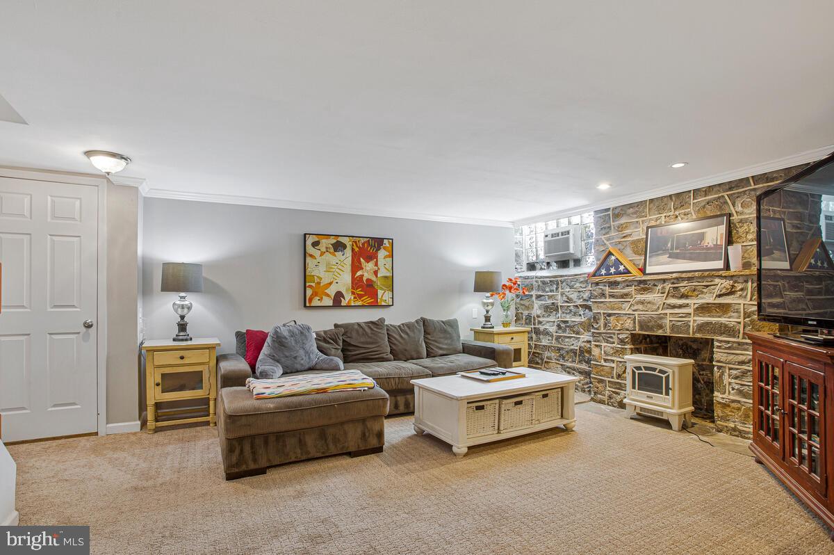 SOMERSET - Residential