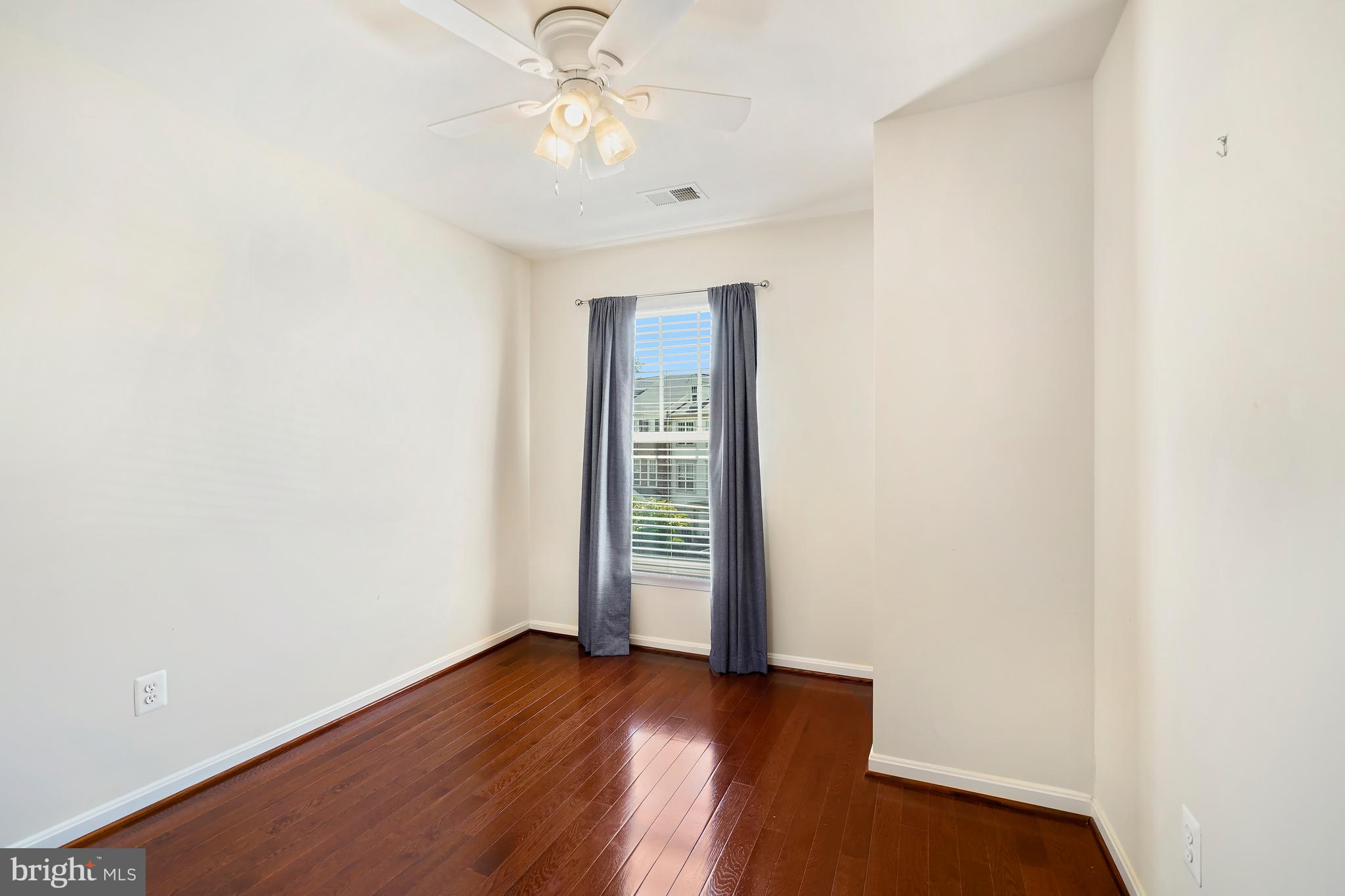 PEMBROOKE/VICTORY LAKES - Residential