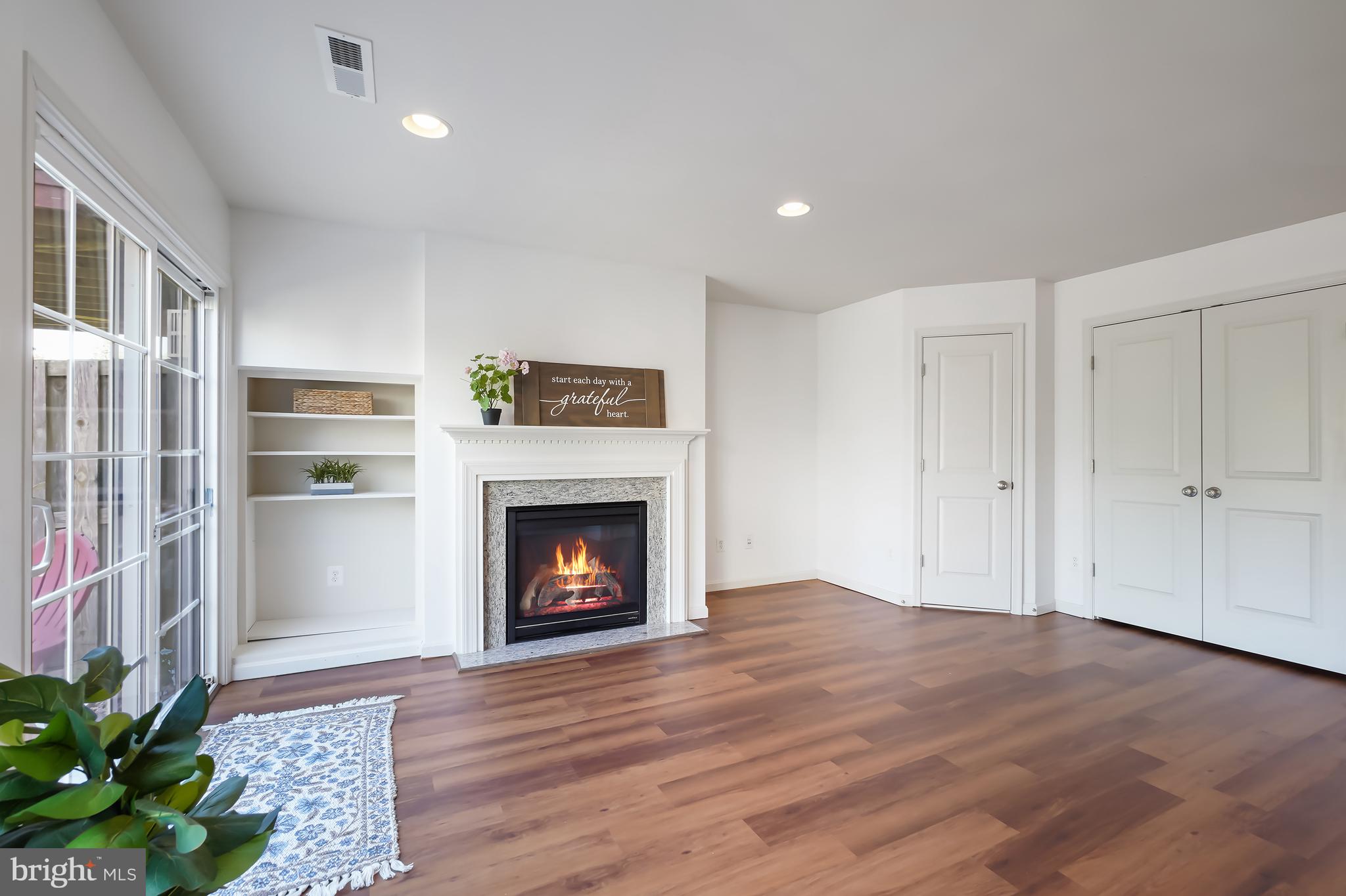 PEMBROOKE/VICTORY LAKES - Residential