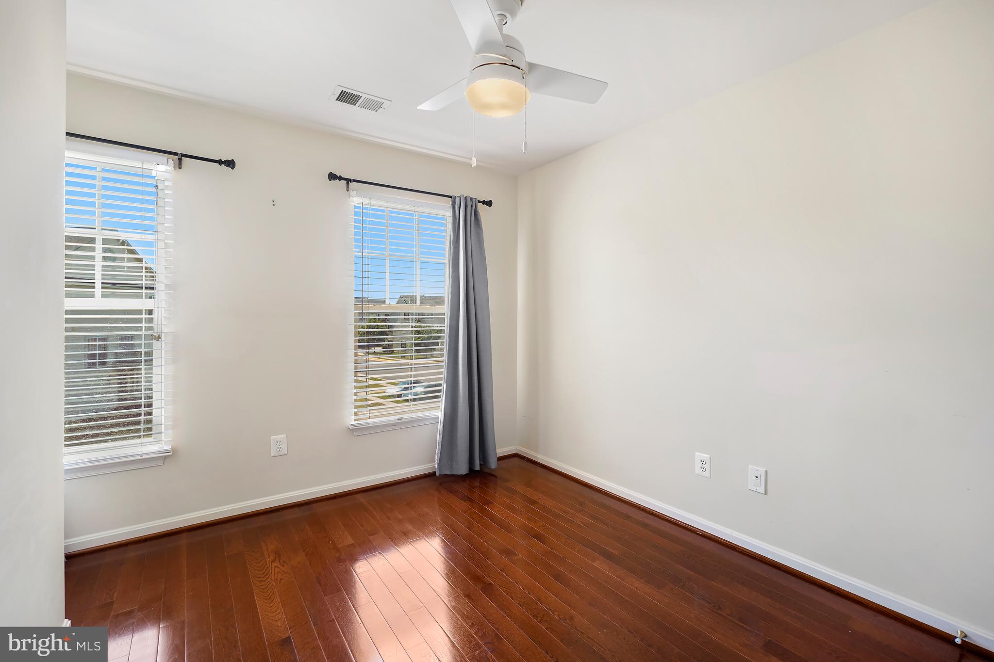 PEMBROOKE/VICTORY LAKES - Residential