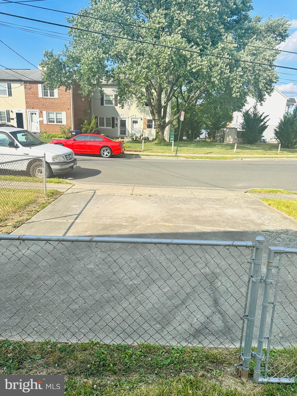 LAUREL GARDENS - Residential Lease