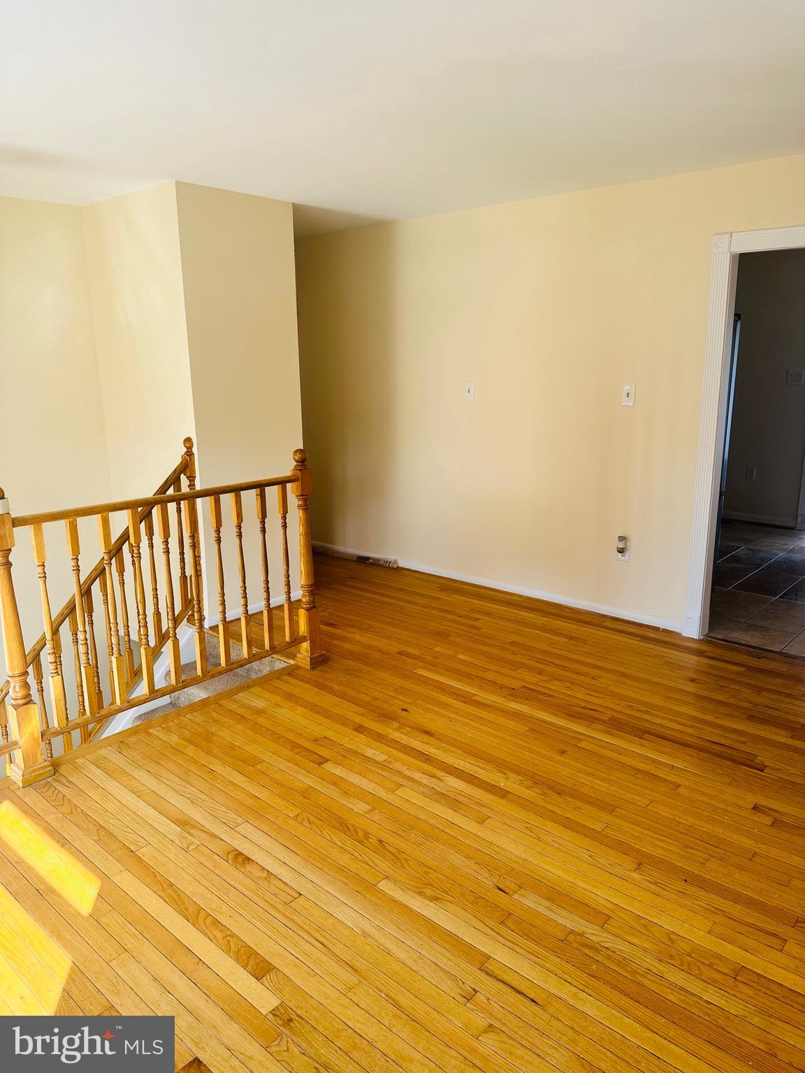 LAUREL GARDENS - Residential Lease