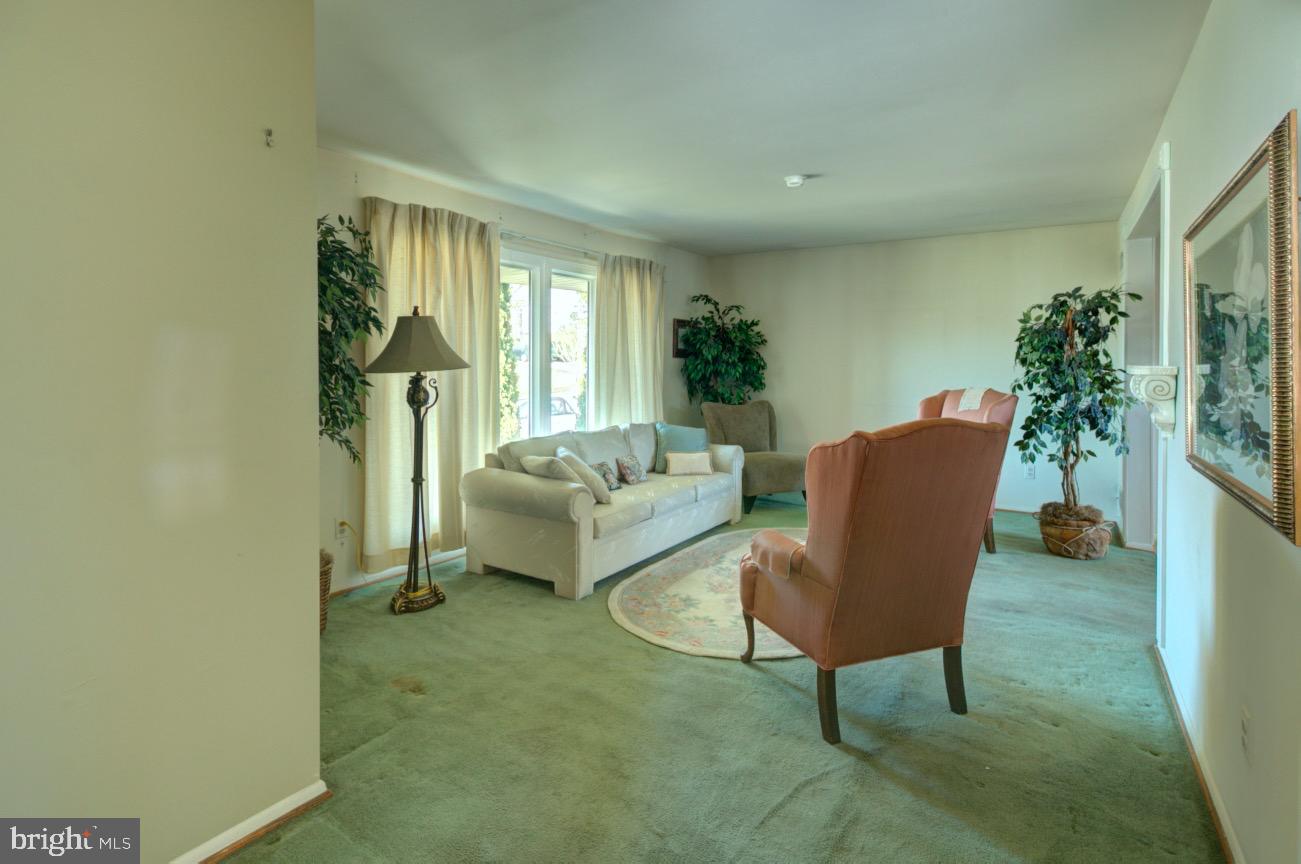 CALVERTON - Residential