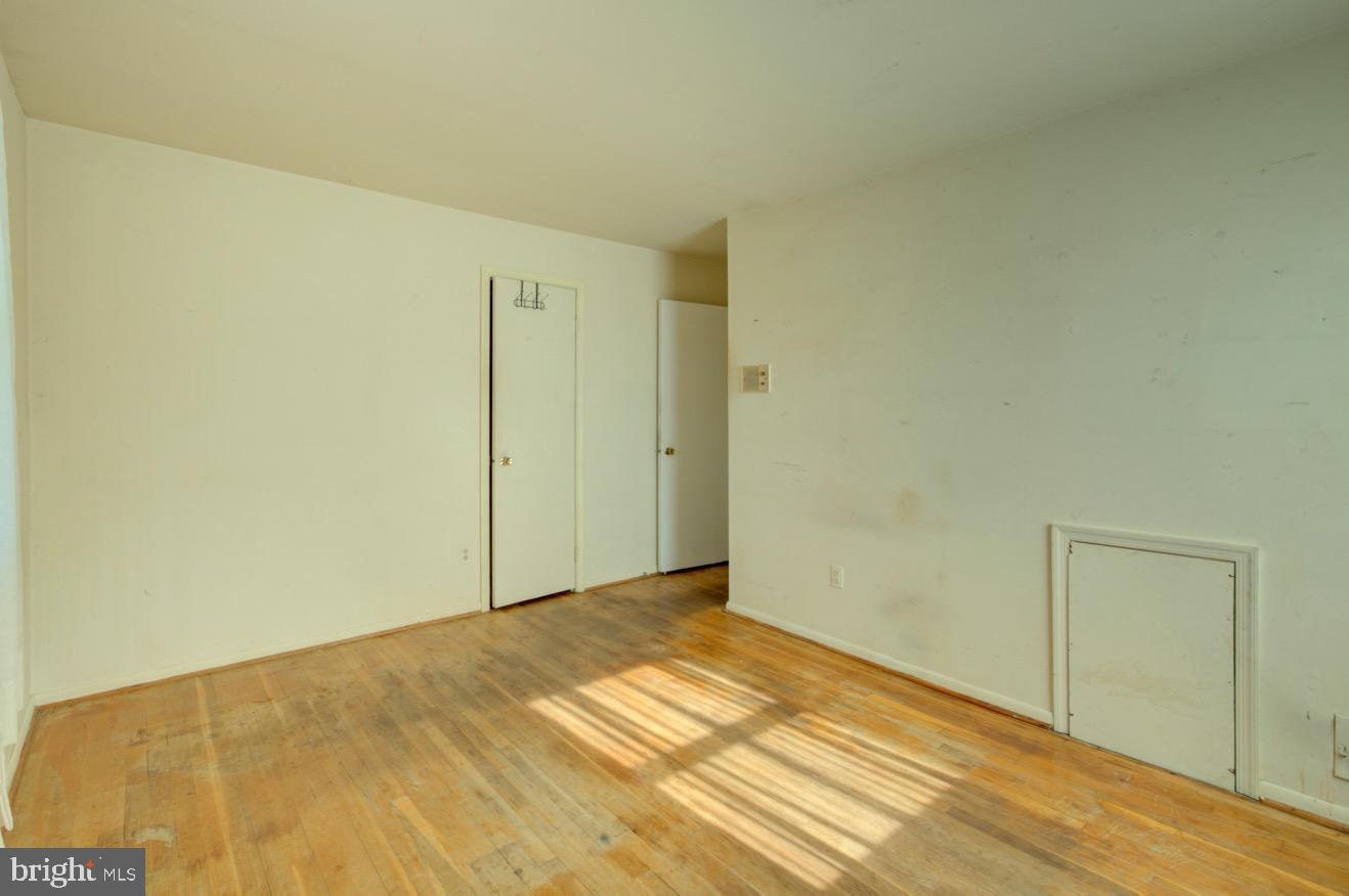 CALVERTON - Residential