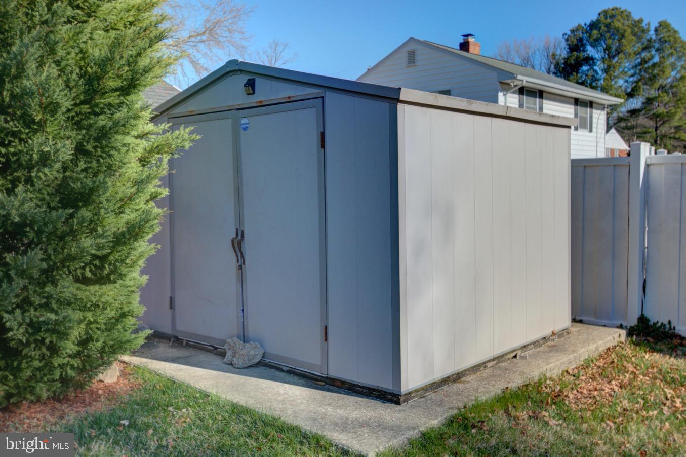 CALVERTON - Residential