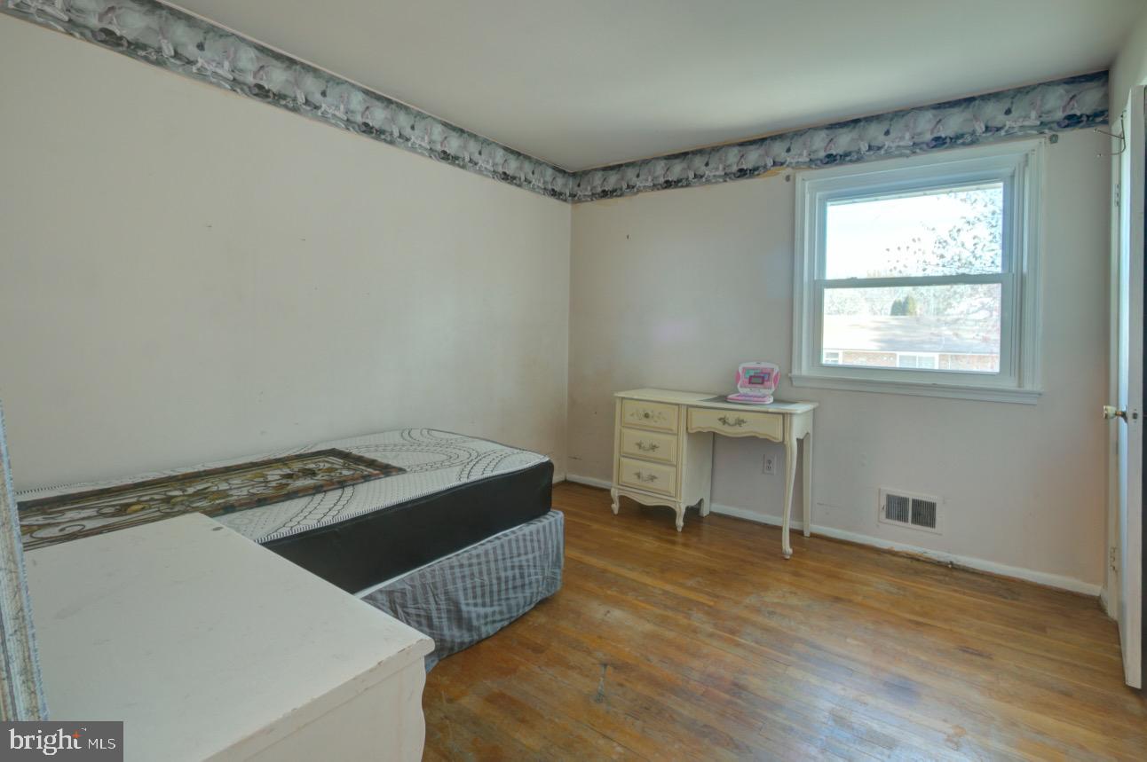 CALVERTON - Residential