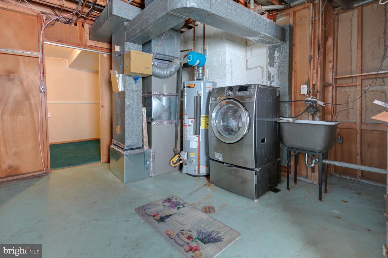 CALVERTON - Residential