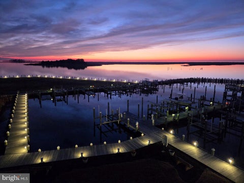 Condo For Sale - 101 Williams Street #303<br/> CRISFIELD, MD 21817