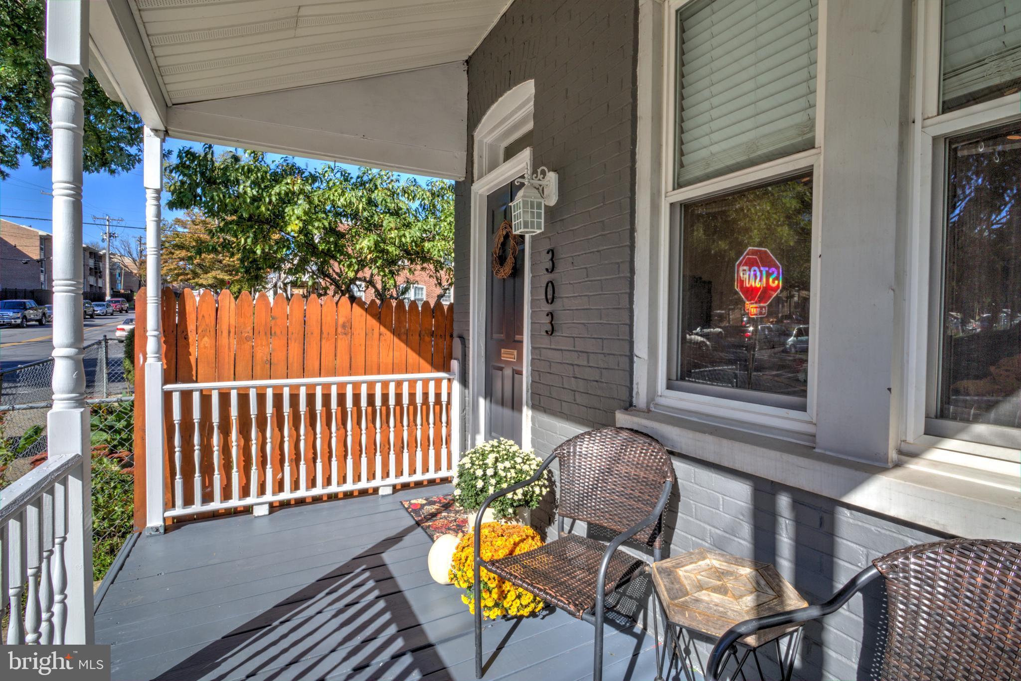 303 S MARSHALL STREET