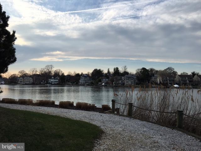 THE POINT CONDO - Residential Lease