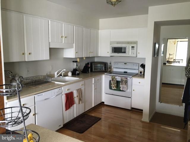 THE POINT CONDO - Residential Lease