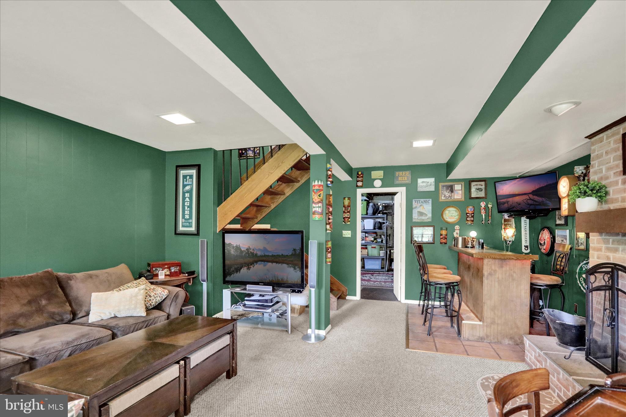 FLYING HILLS - Residential