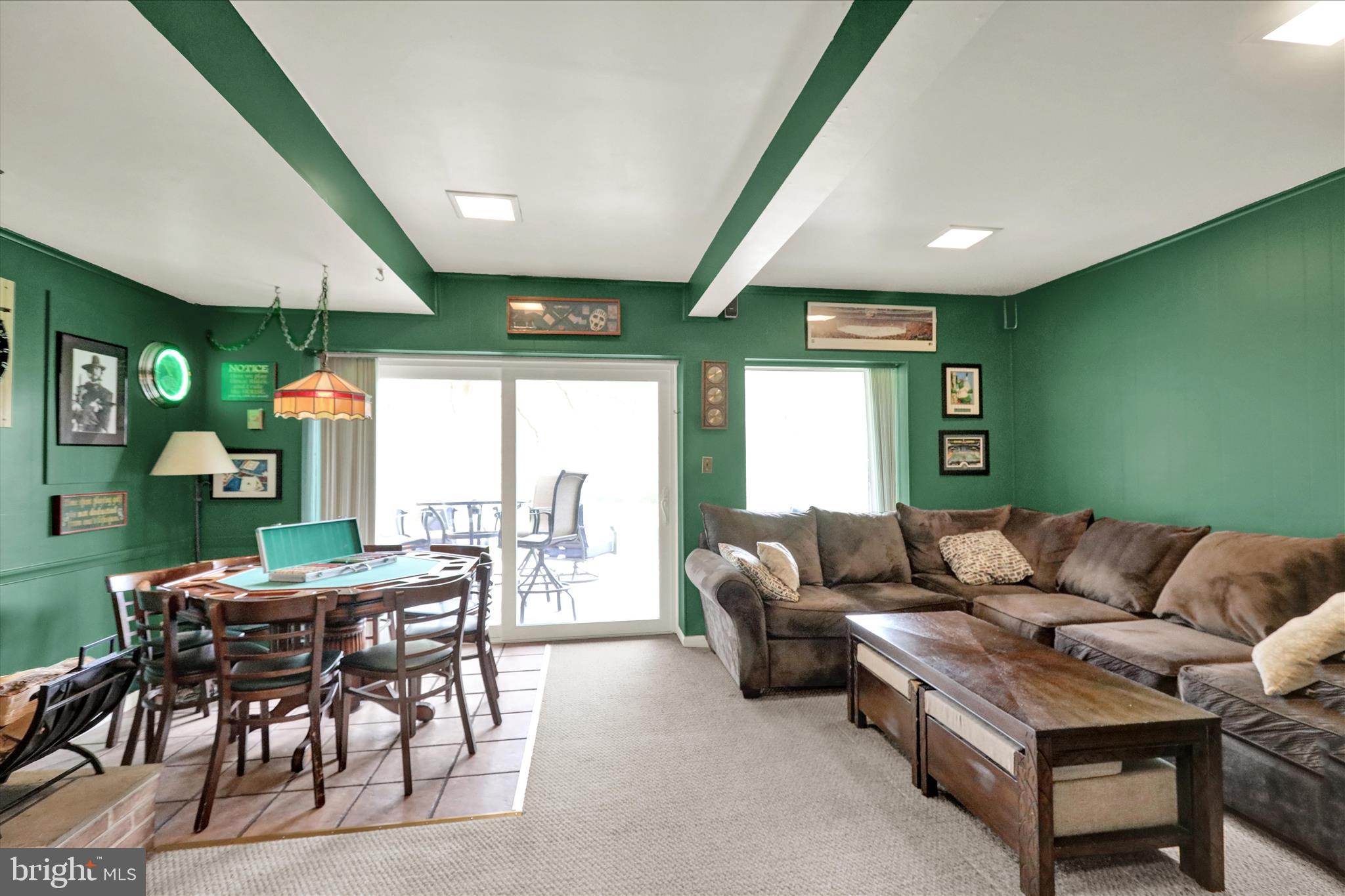 FLYING HILLS - Residential